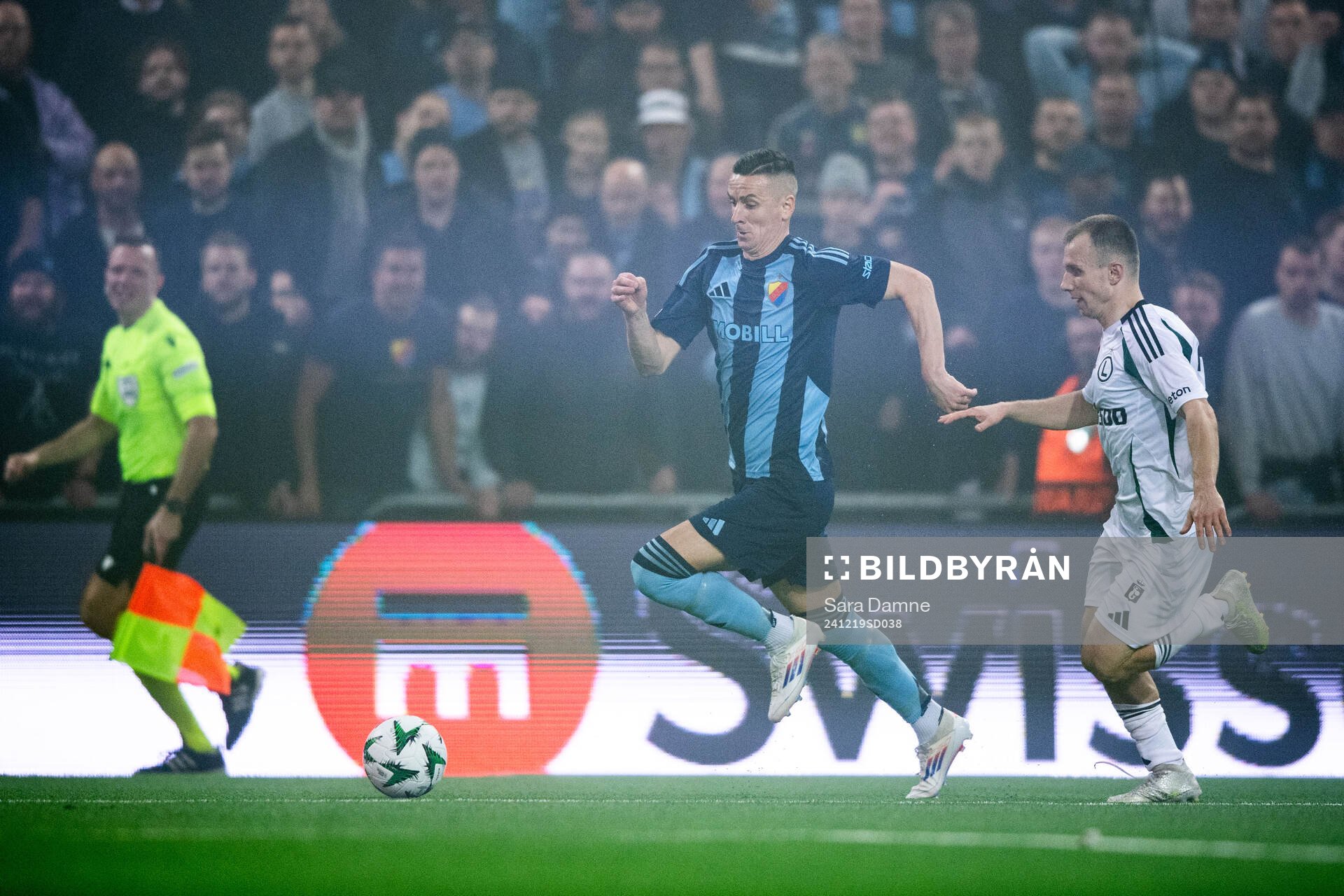 Haris Radetinac of Djurgården and Patryk Kun of Legia