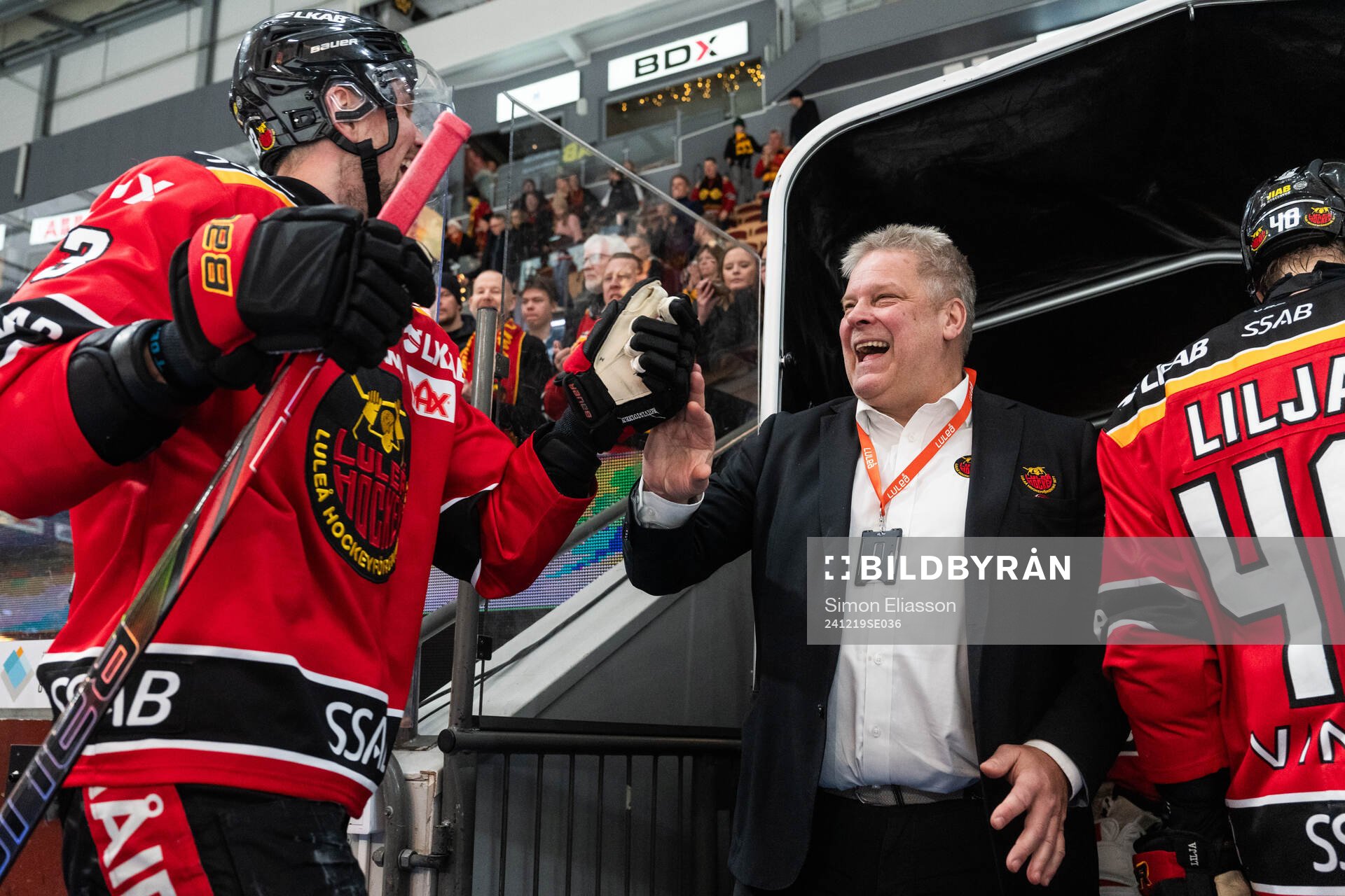 Luleås Eetu Koivistoinen och sportchef Thomas Fröberg