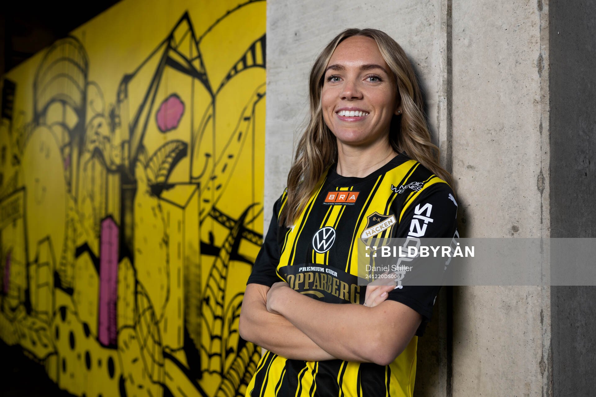 Elin Rubensson poserar för ett porträtt inför att hon presenteras som Häckens nyförvärv den 20 december 2024 i Göteborg. 