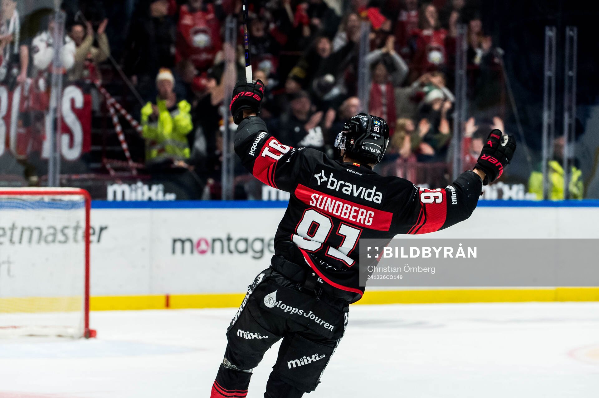 Malmö Redhawks Axel Sundberg jublar