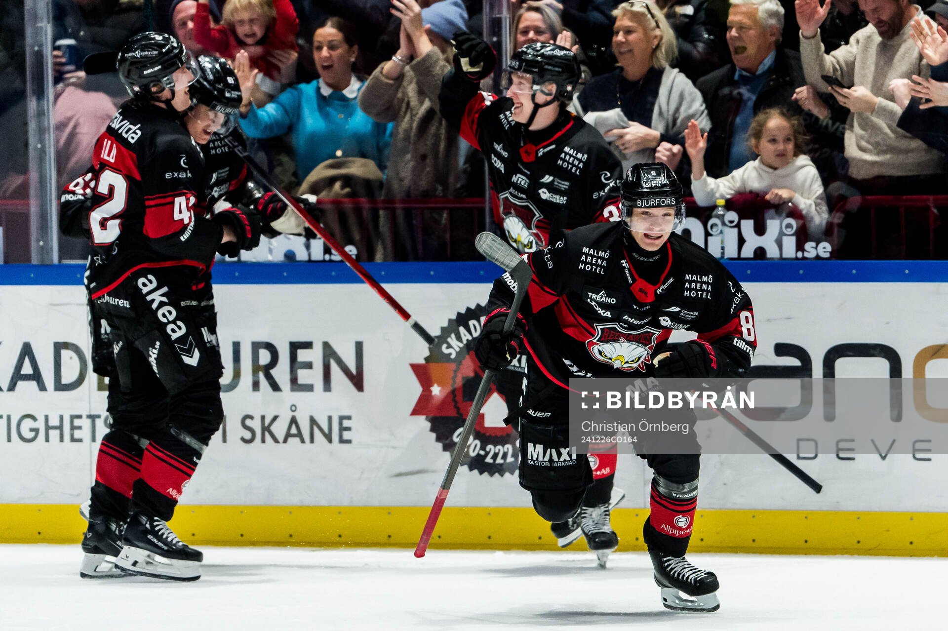 Malmö Redhawks Johan Olofsson jublar