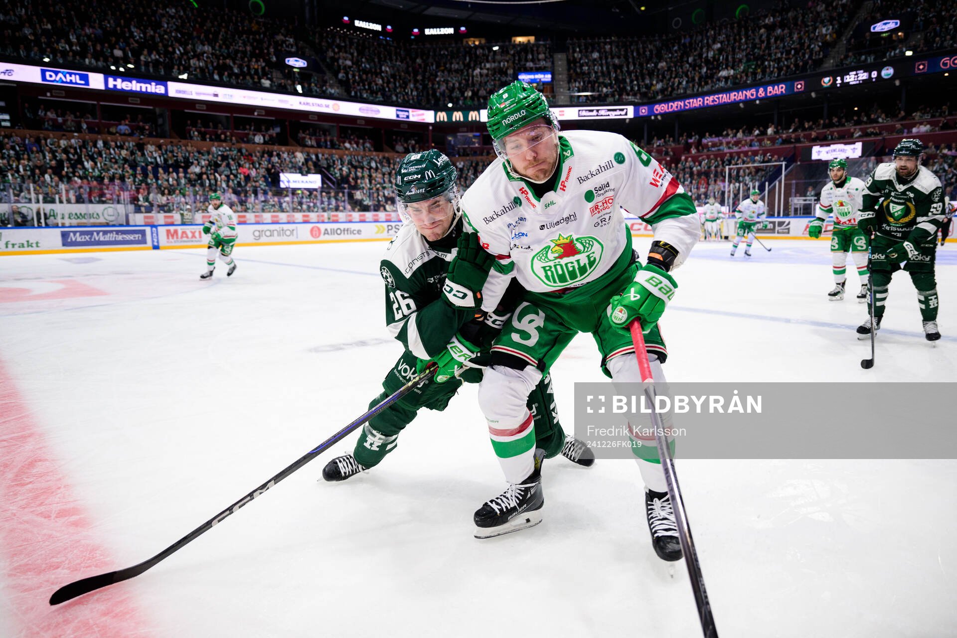 Färjestads Joel Nyström och Rögles Linus Sandin