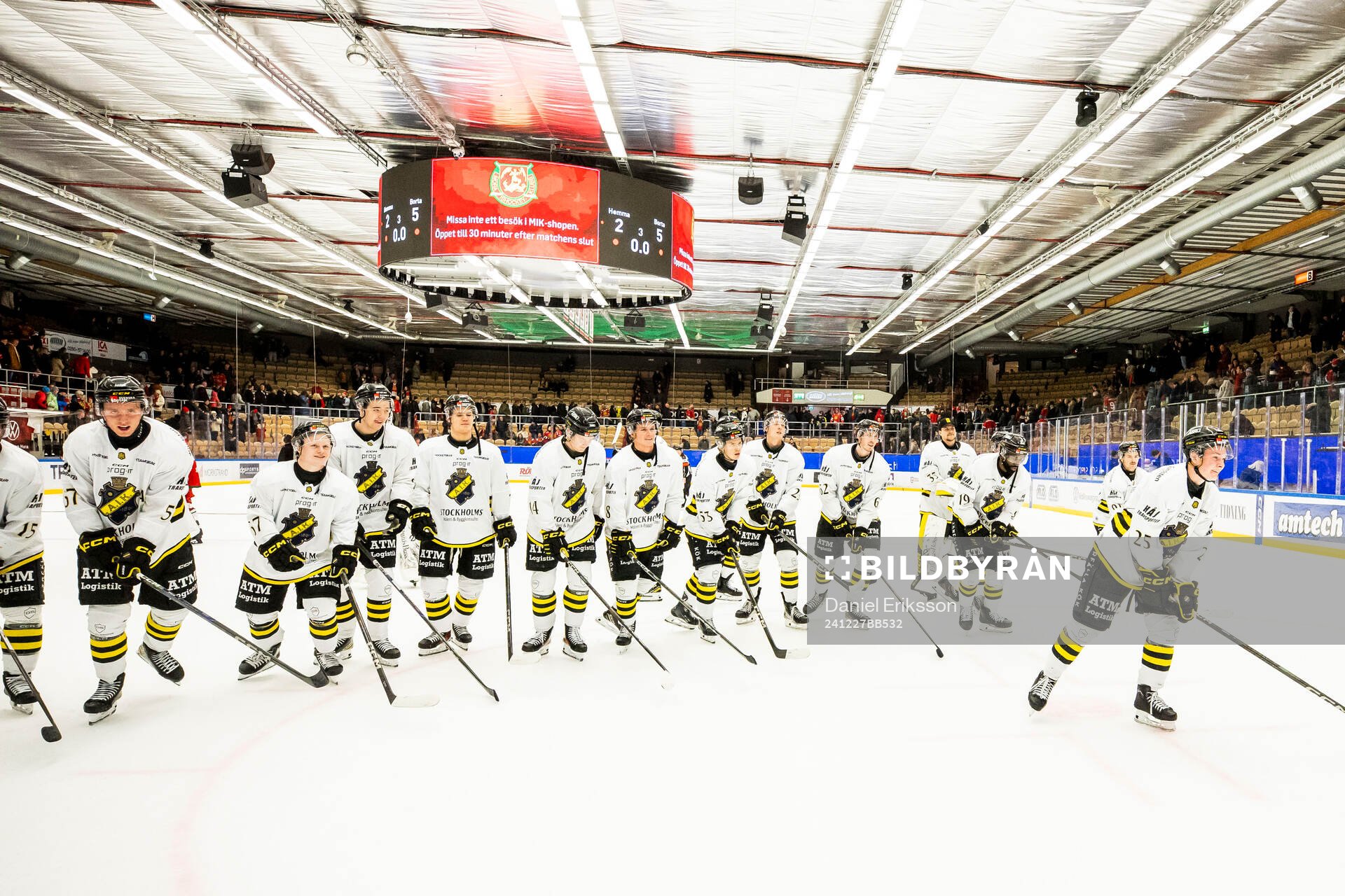 AIKs spelarna jublar
