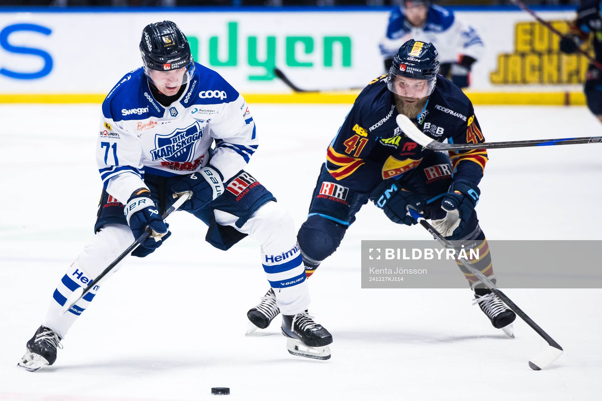 Karlskogas Eskild Bakke Olsen och Djurgårdens Patrick