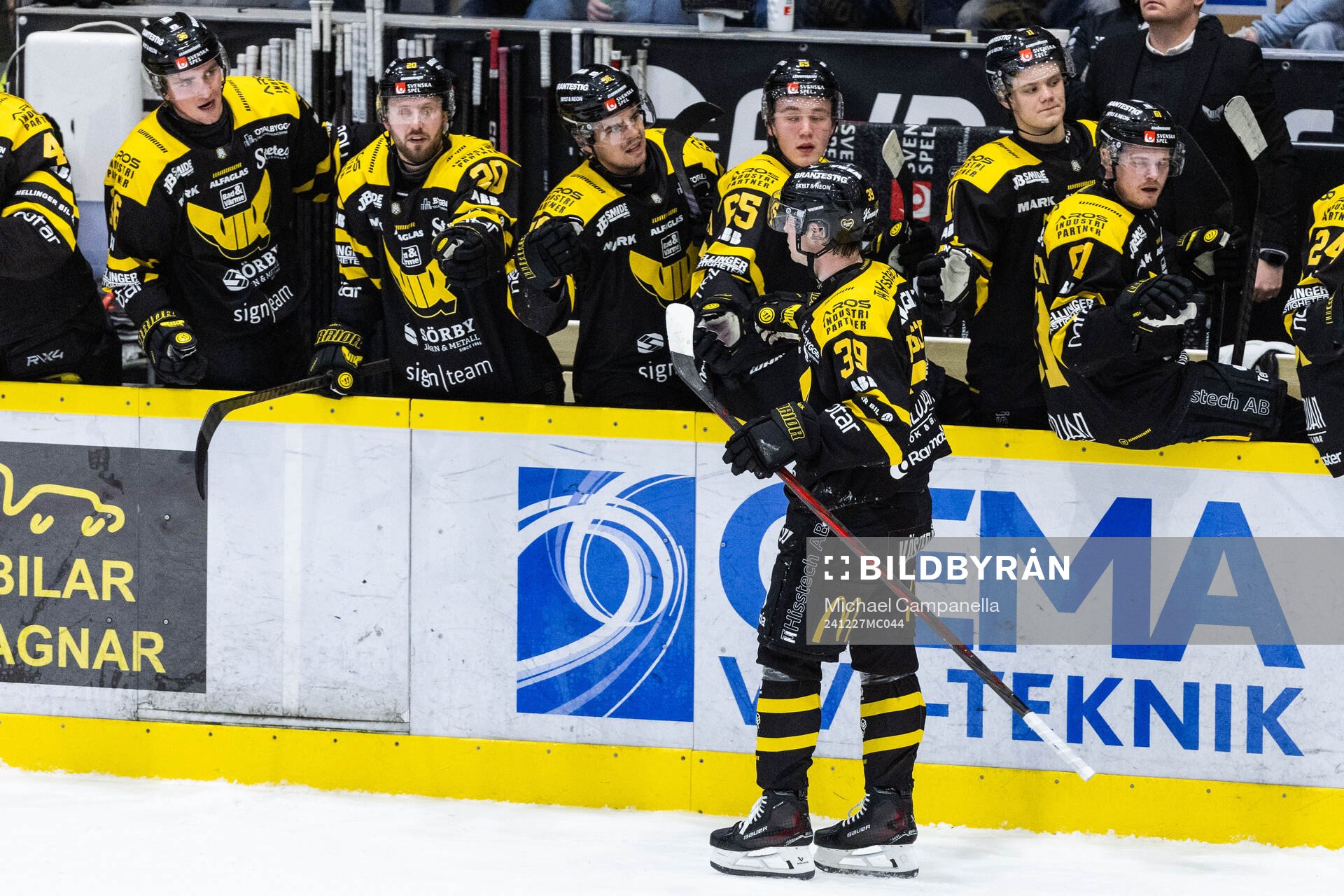 Västerås Elias Ekström jublar