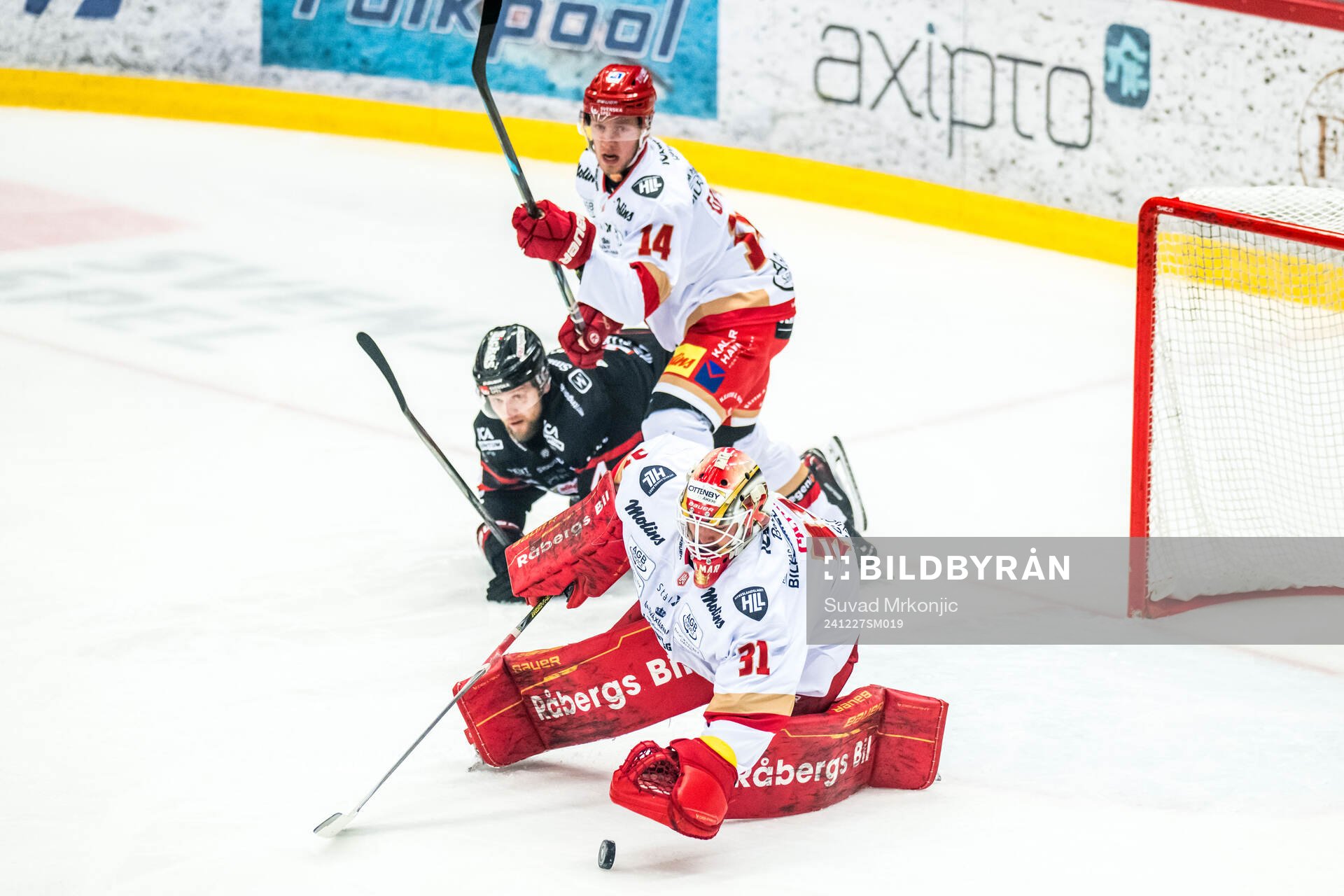 Kalmars Fredrik Granberg och målvakt Blake Pietila