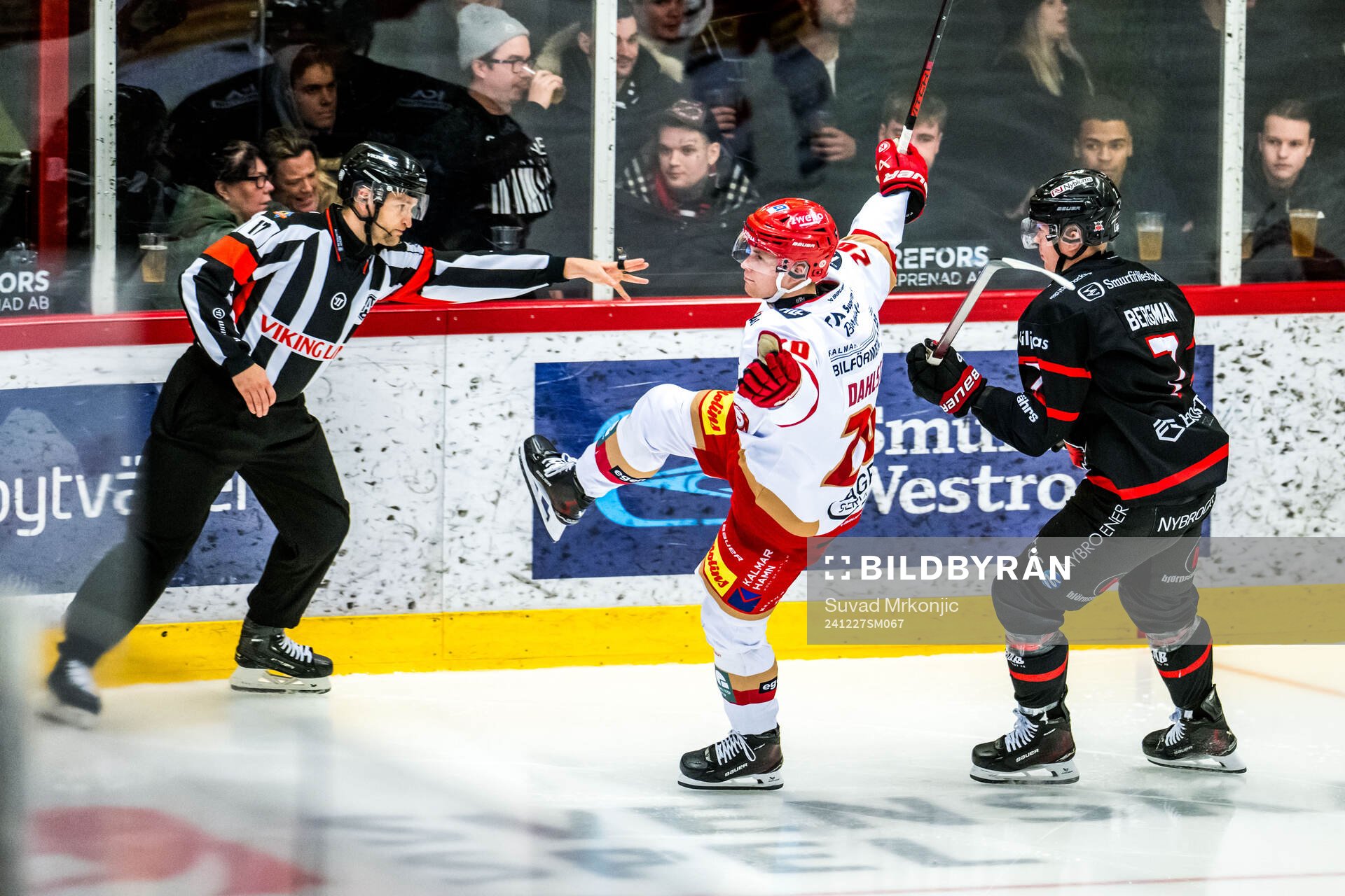 Kalmars John Dahlström jublar