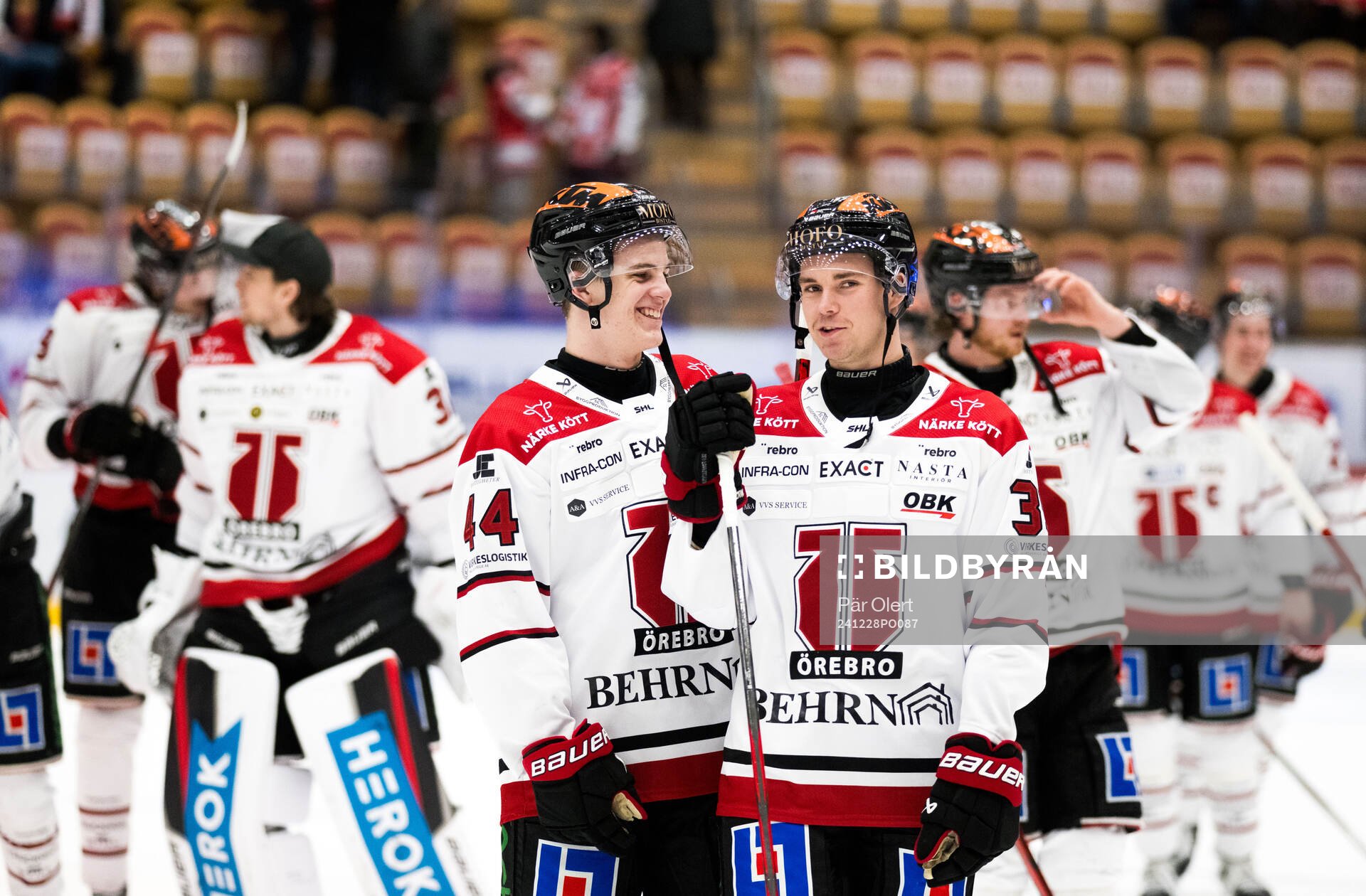Örebros Melvin Fernström och Lukas Cederholm jublar