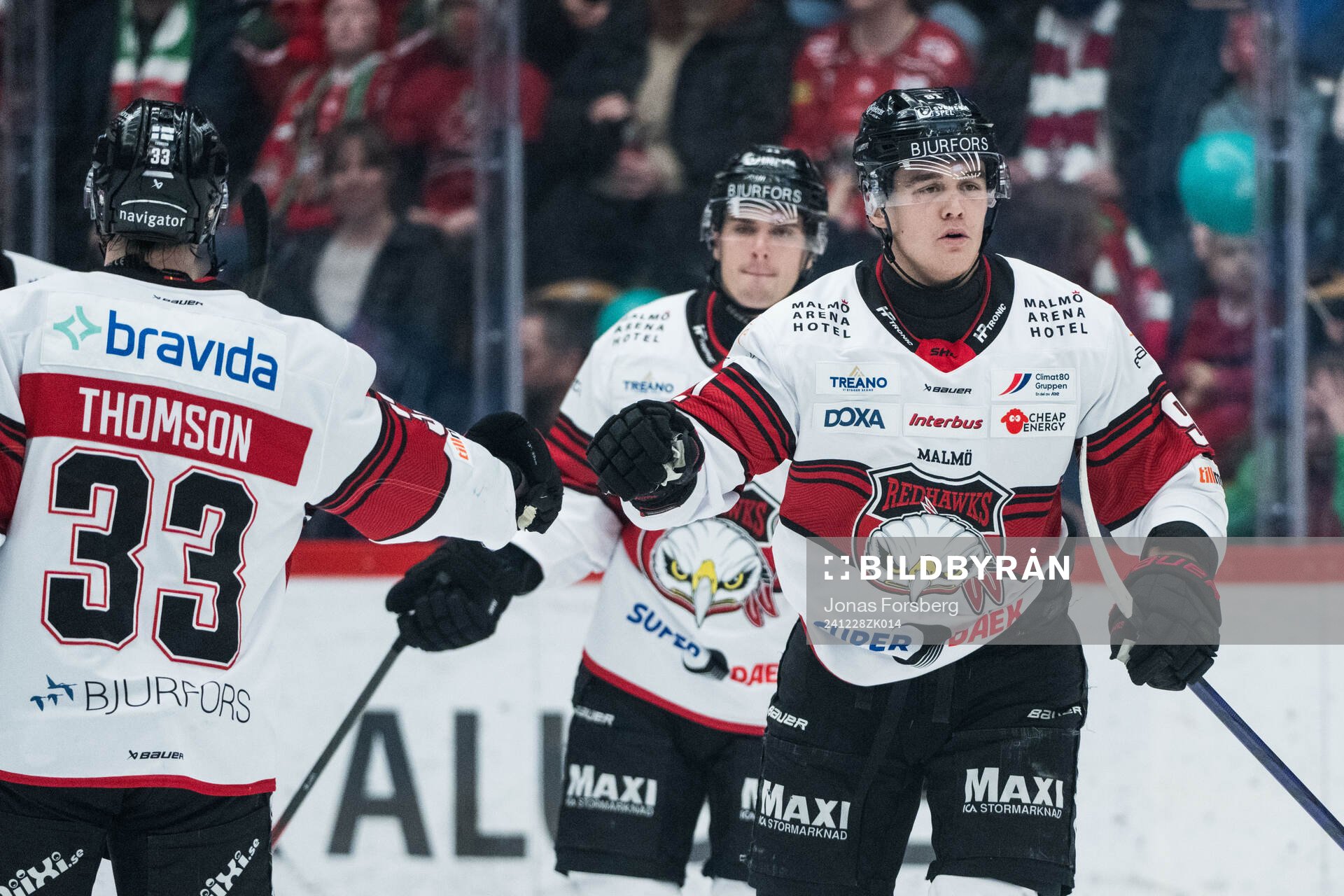 Malmö Redhawks Axel Sundberg jublar
