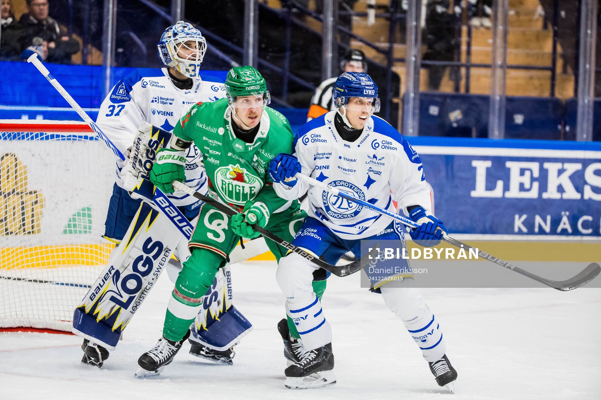 Leksands målvakt Jakob Hellsten och Rögles Carter Ashton