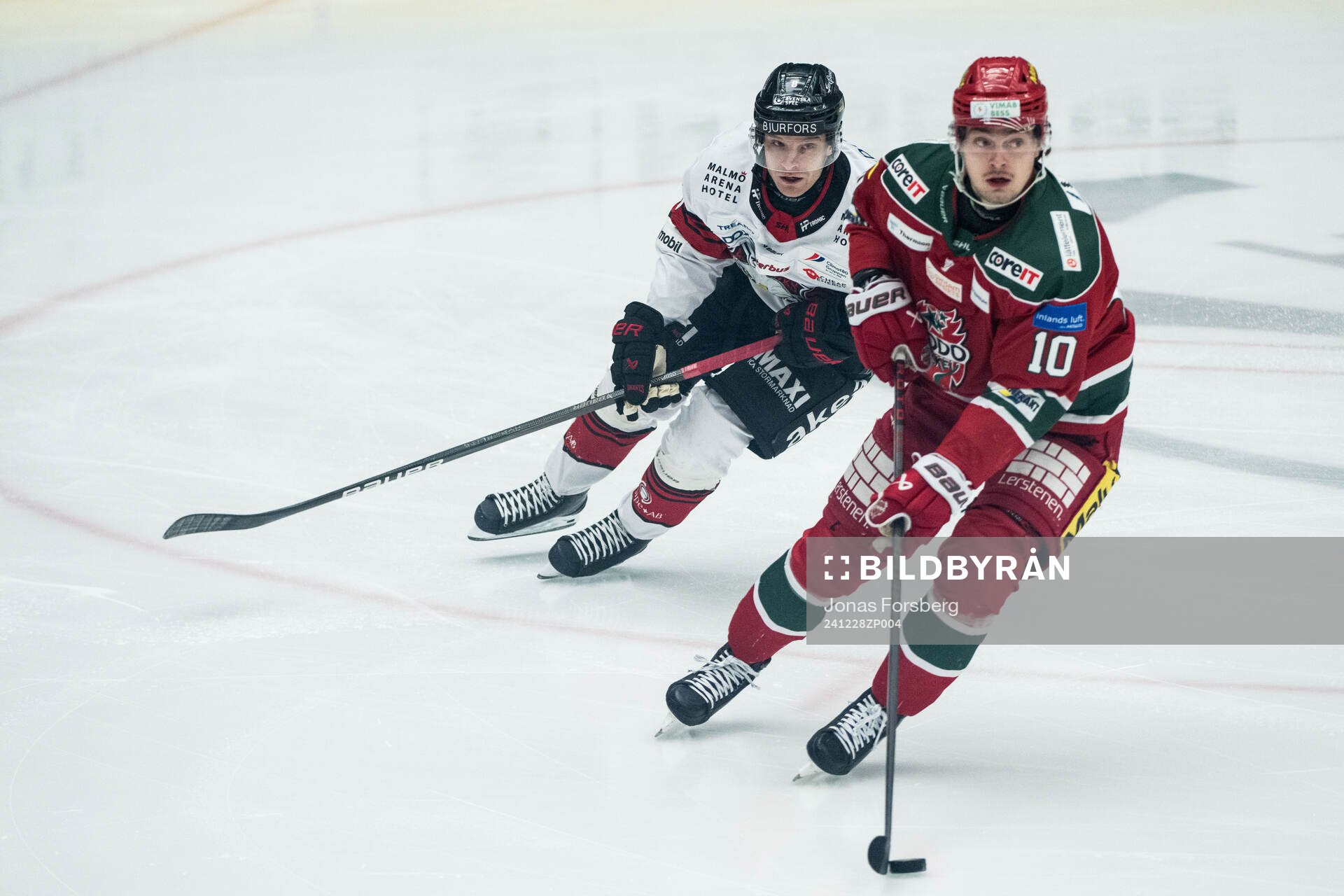 Malmö Redhawks Johan Olofsson och Modos Sampo Ranta