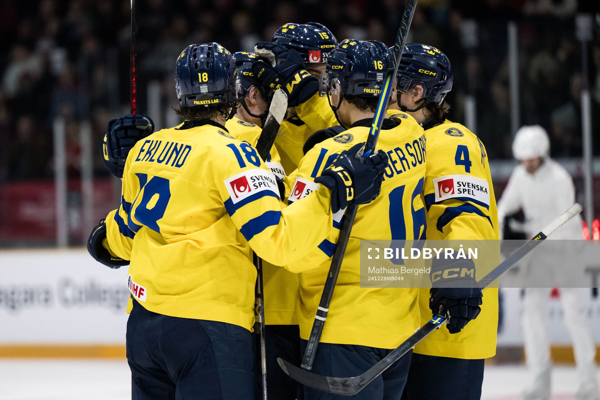 Tom Willander of Sweden celebrates with Victor Eklund,