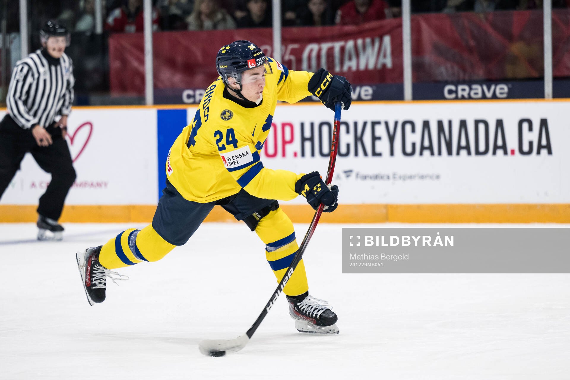 Tom Willander of Sweden scores 1-5