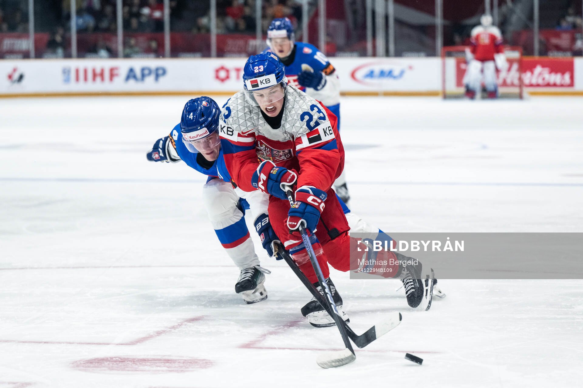 Martin Strbak of Slovakia and Tomas Galvas of Czech Republic