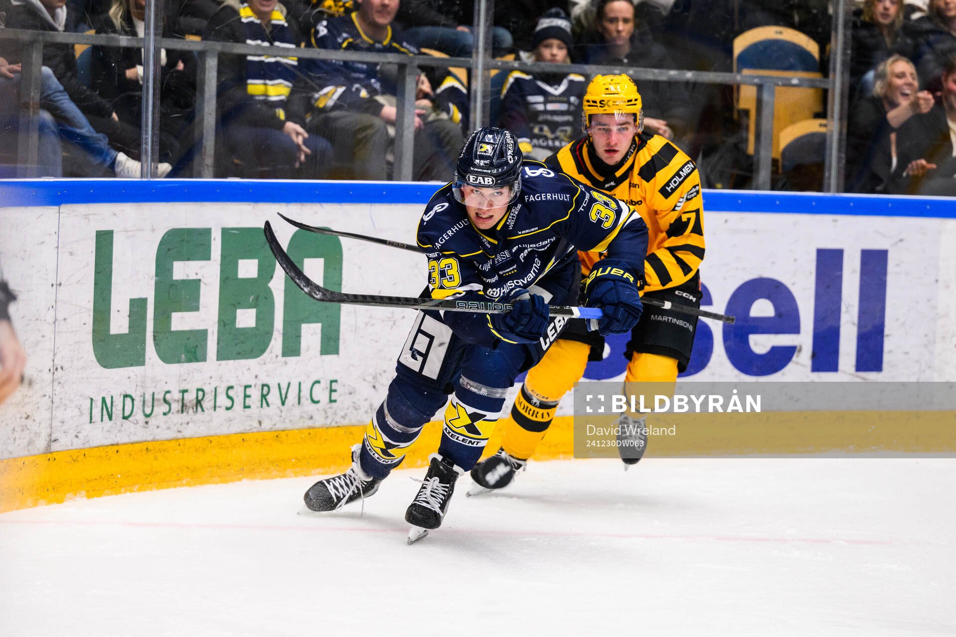 HV71s Måns Lindbäck och Skellefteås Frans Haara