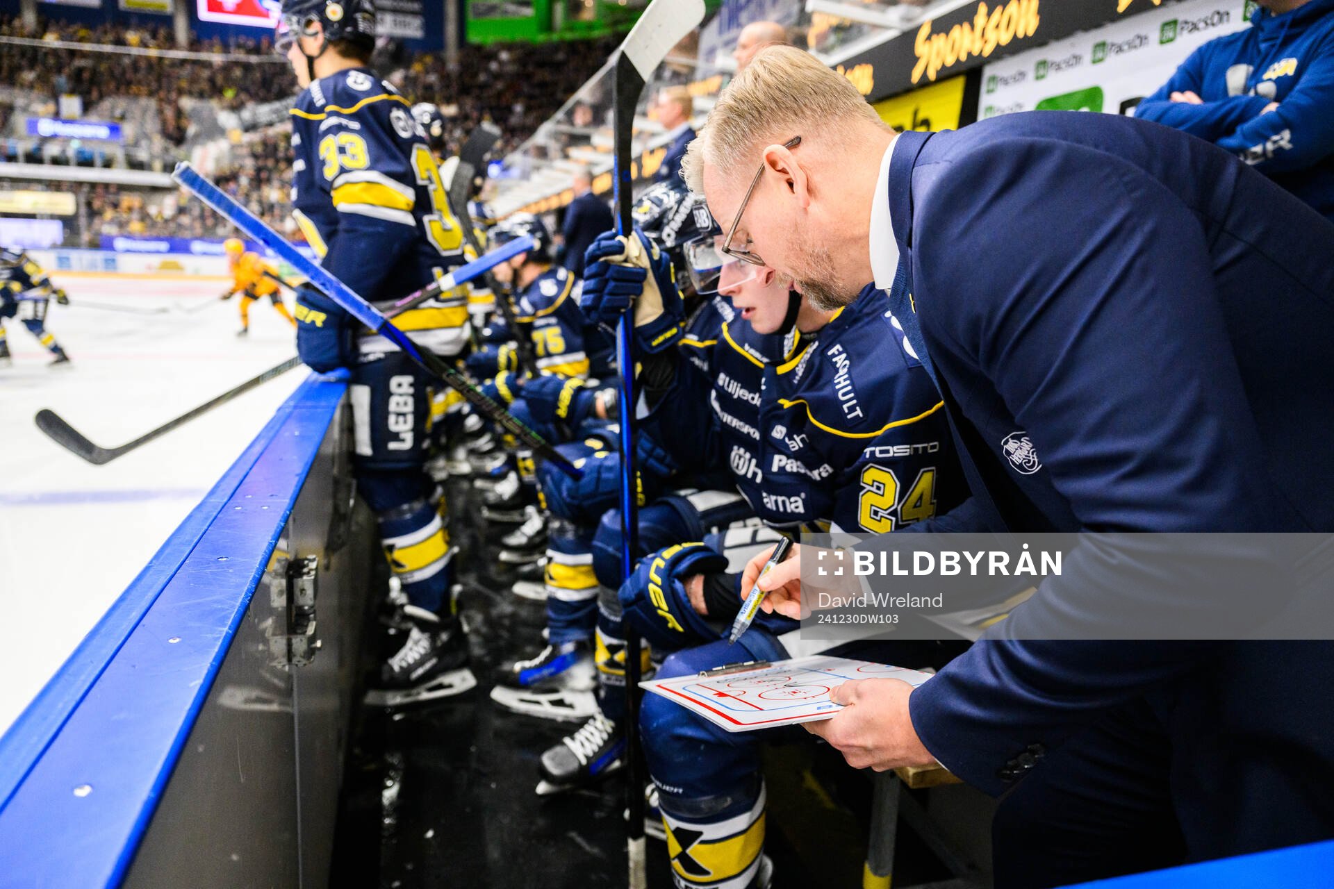 HV71s assisterande tränare Johan Davidsson