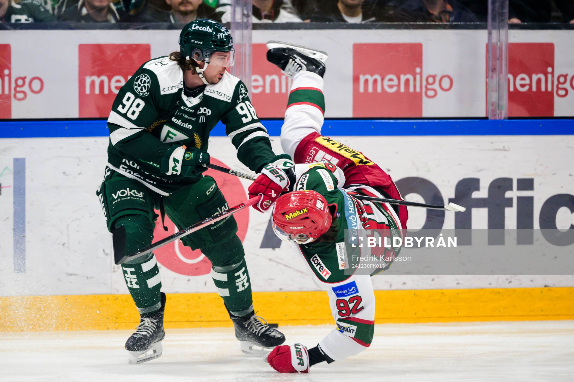 Färjestads Marian Studenic och Modos Jesper Olofsson
