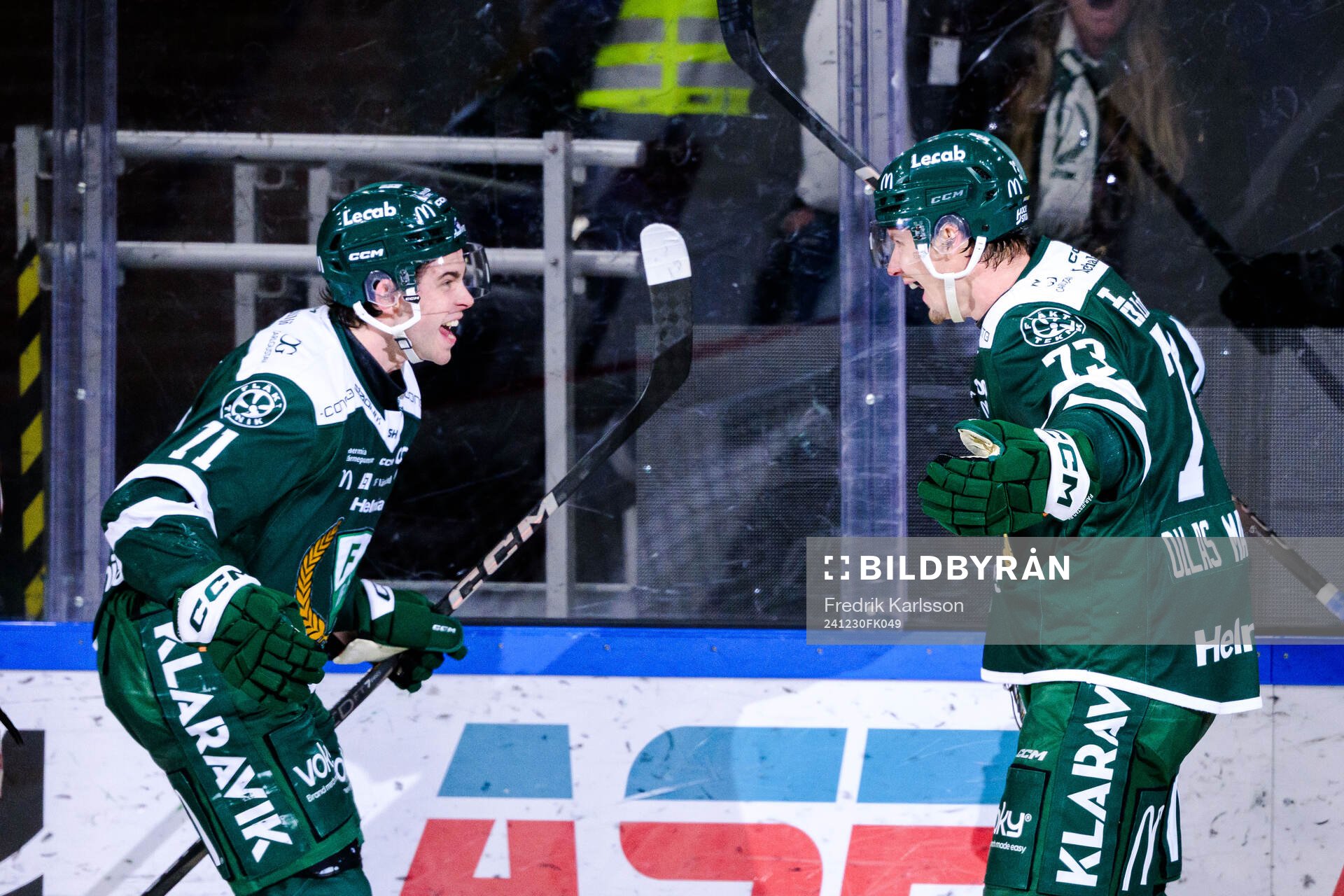 Färjestads Viktor Lodin och Adam Ollas Mattsson jublar