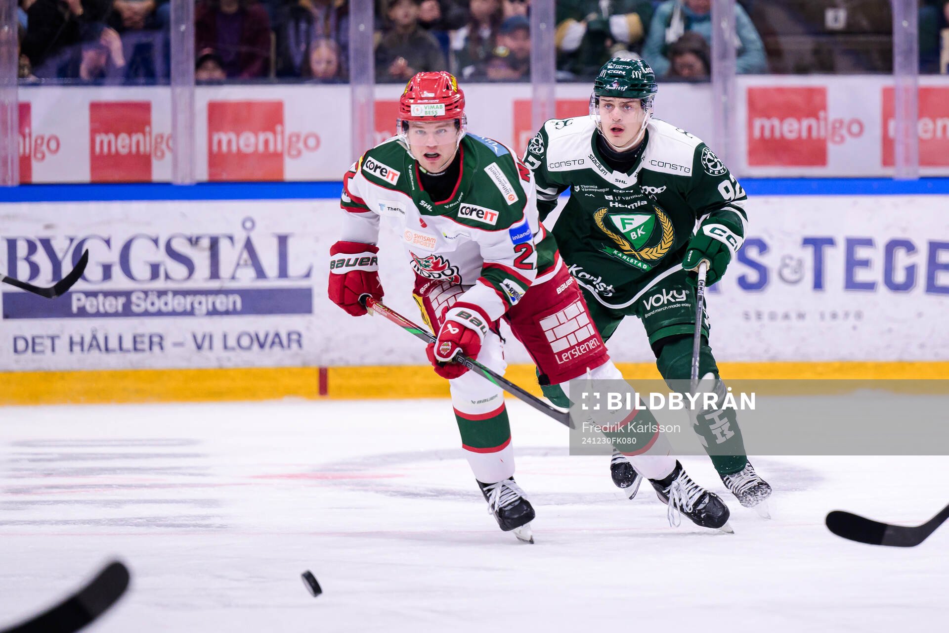 Modos Mattias Norlinder och Färjestads Lucas Forsell