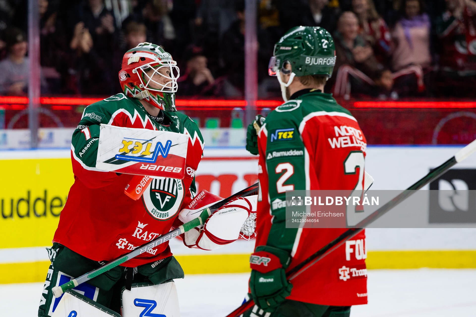 Frölundas målvakt Lars Johansson och Christian Folin