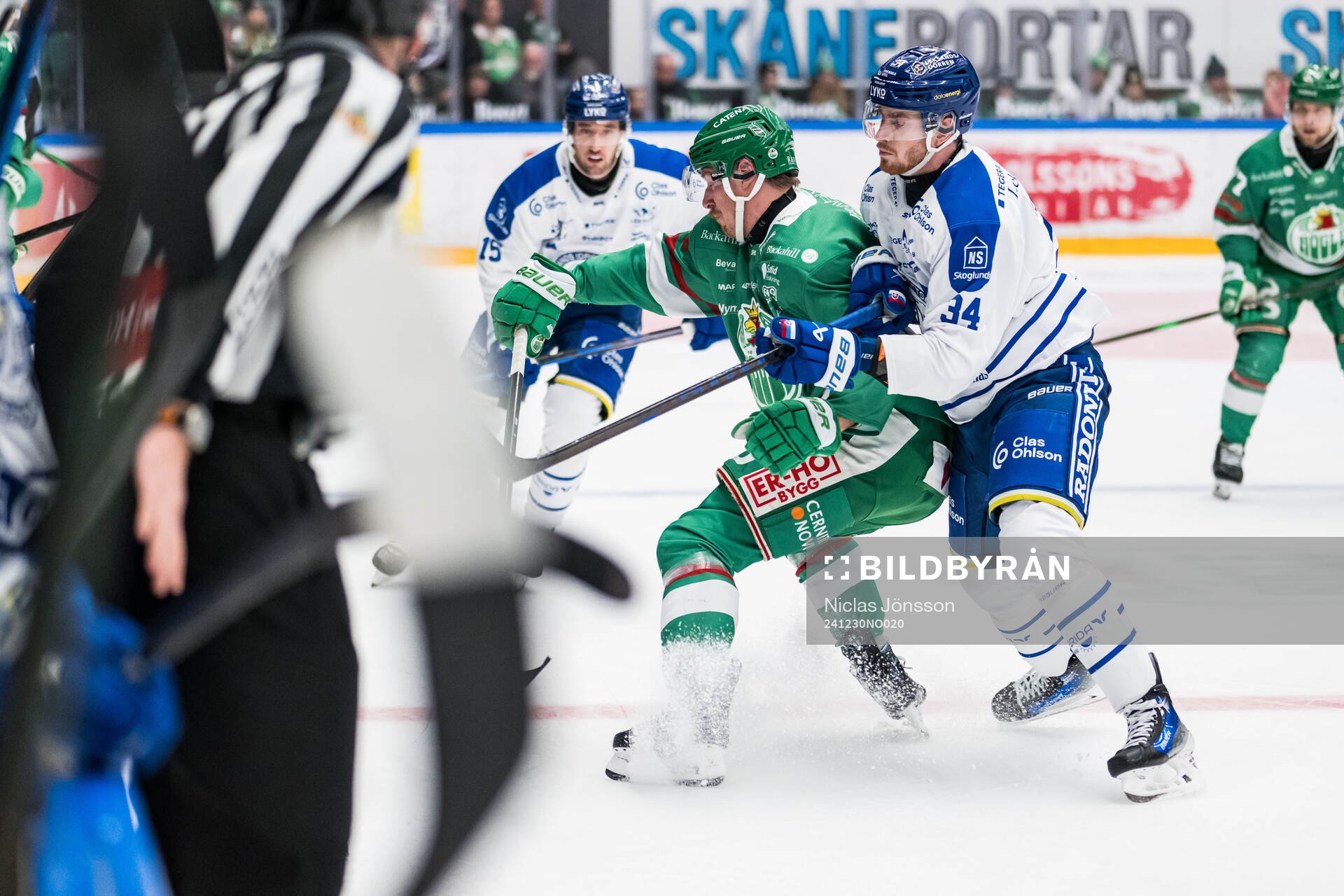 Rögles Carter Ashton och Leksands Peter Cehlarik