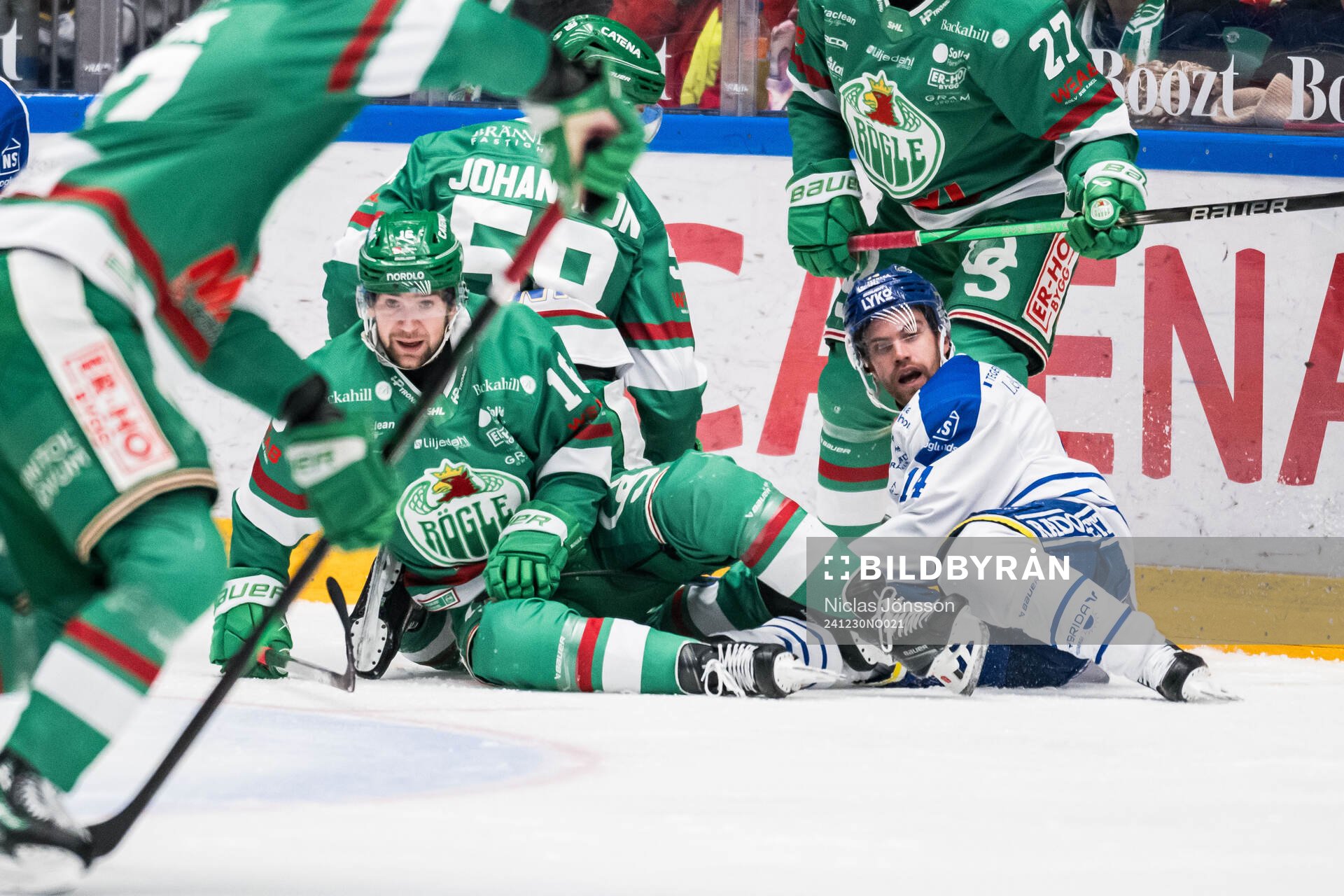 Rögles Lukas Ekeståhl-Jonsson och Leksands Oskar Lang