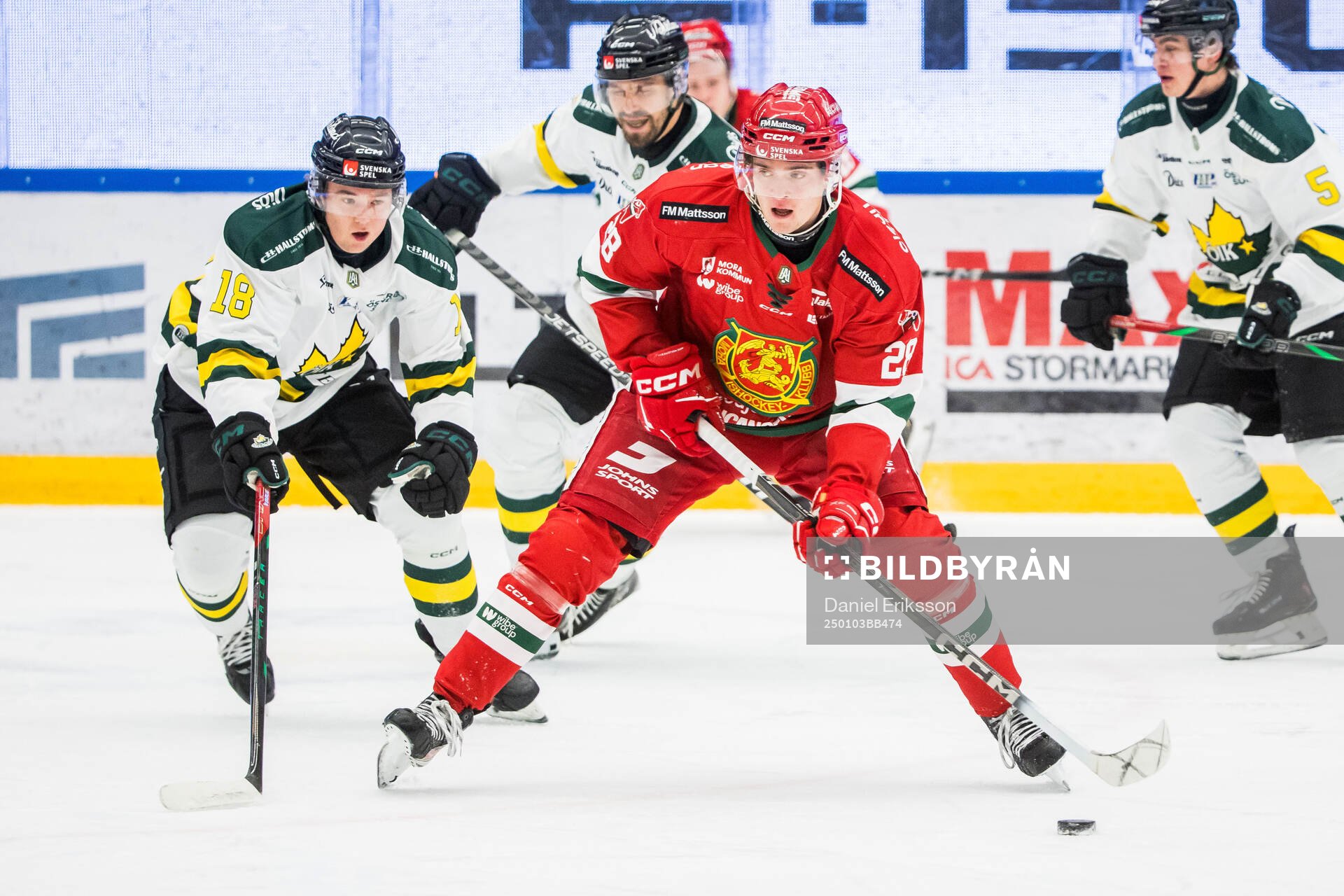Östersunds Theo Jacobsson och Moras Gabriel Säll