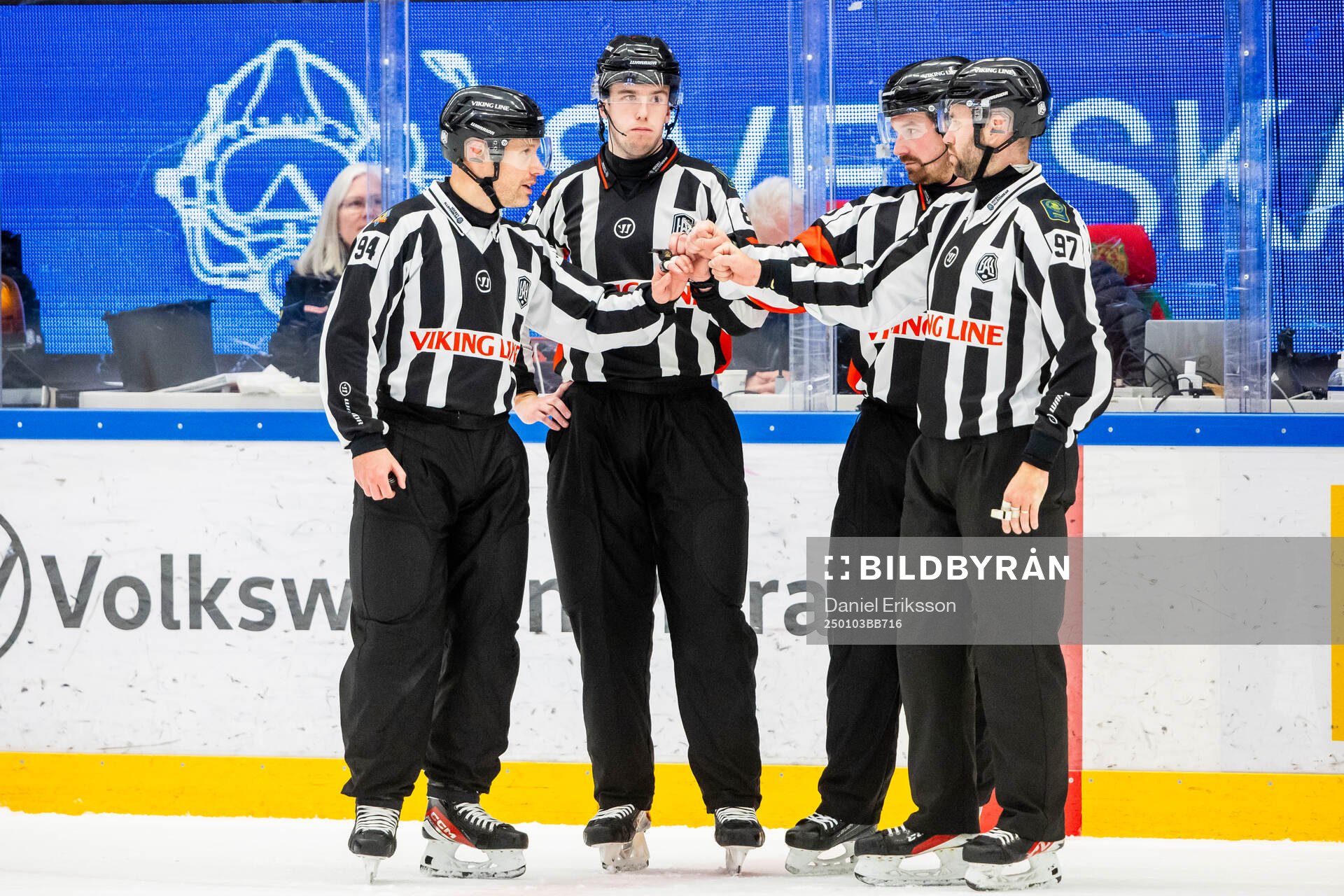 Domare Oscar Niklasson och Domare Filip Granrud och