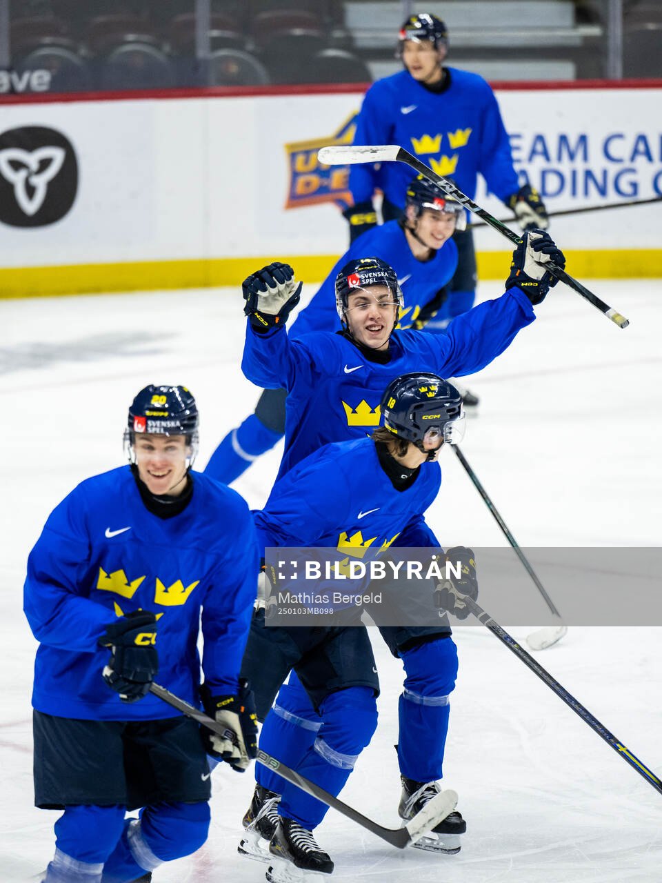 Linus Eriksson of Sweden celebrates at a practice session