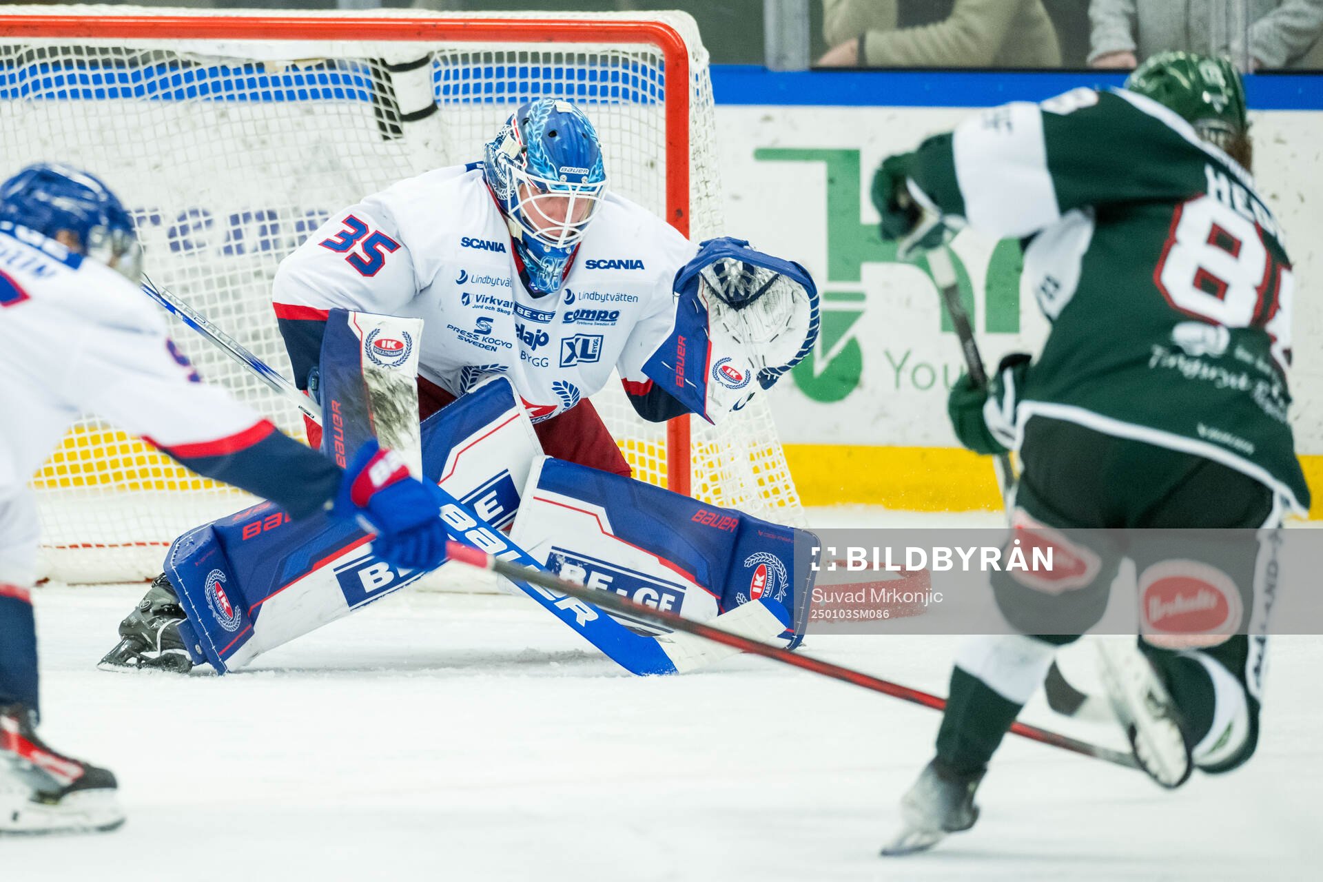Oskarshamns målvakt Emil Kruse och Tingsryds Linus Hedman
