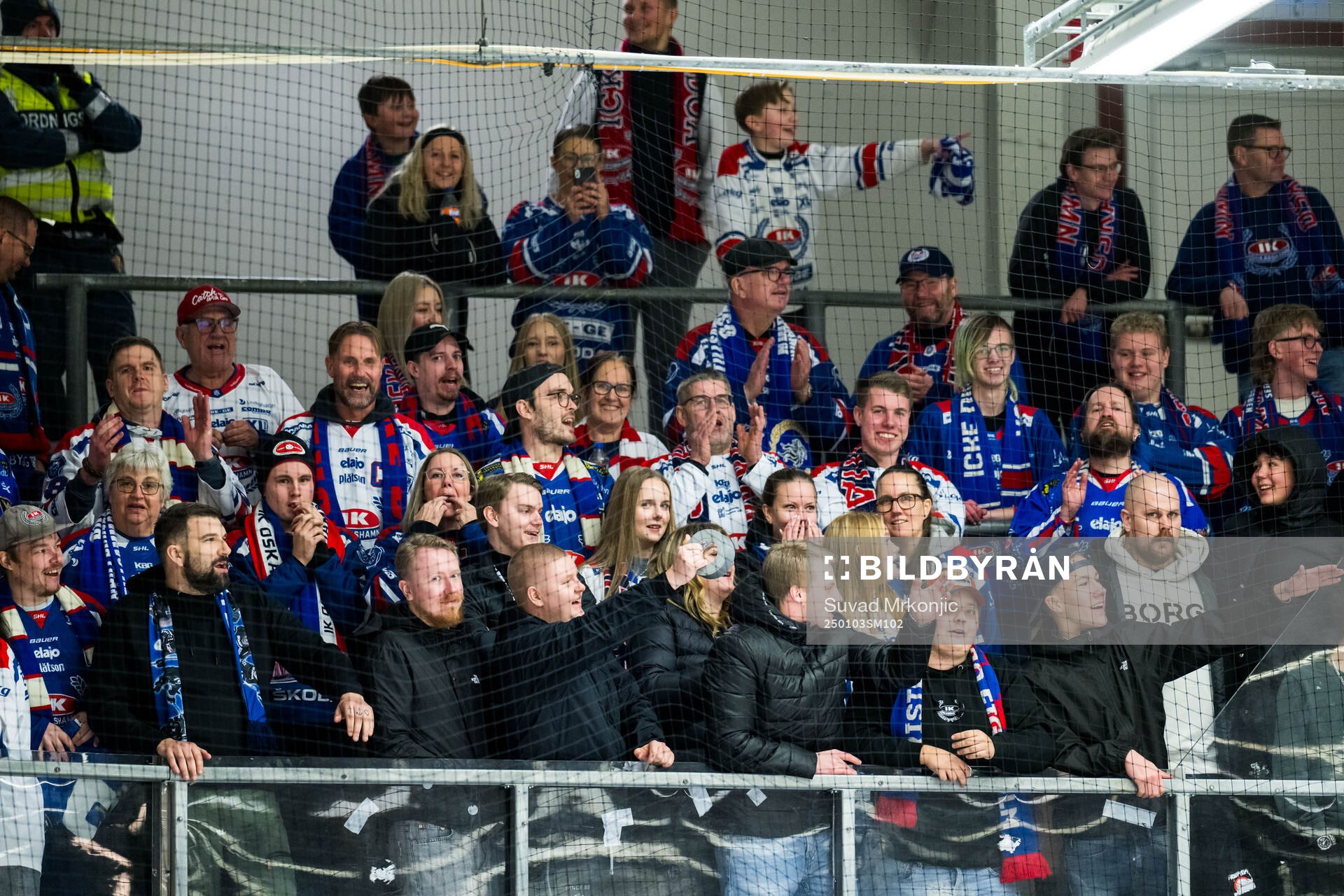 Oskarshamns supportrar jublar