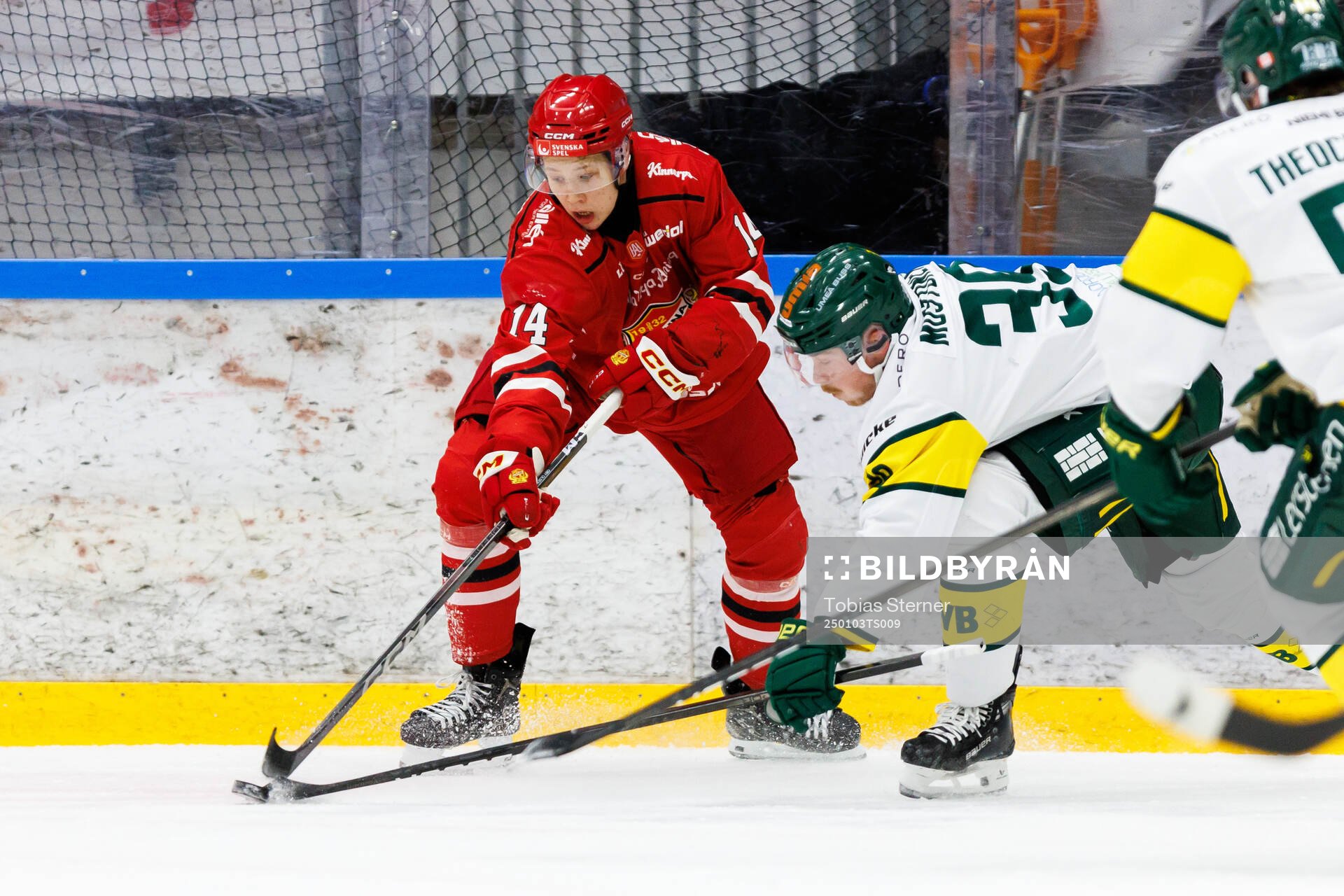 Almtunas Mikkel Oby Olsen och Björklövens Joel Mustonen