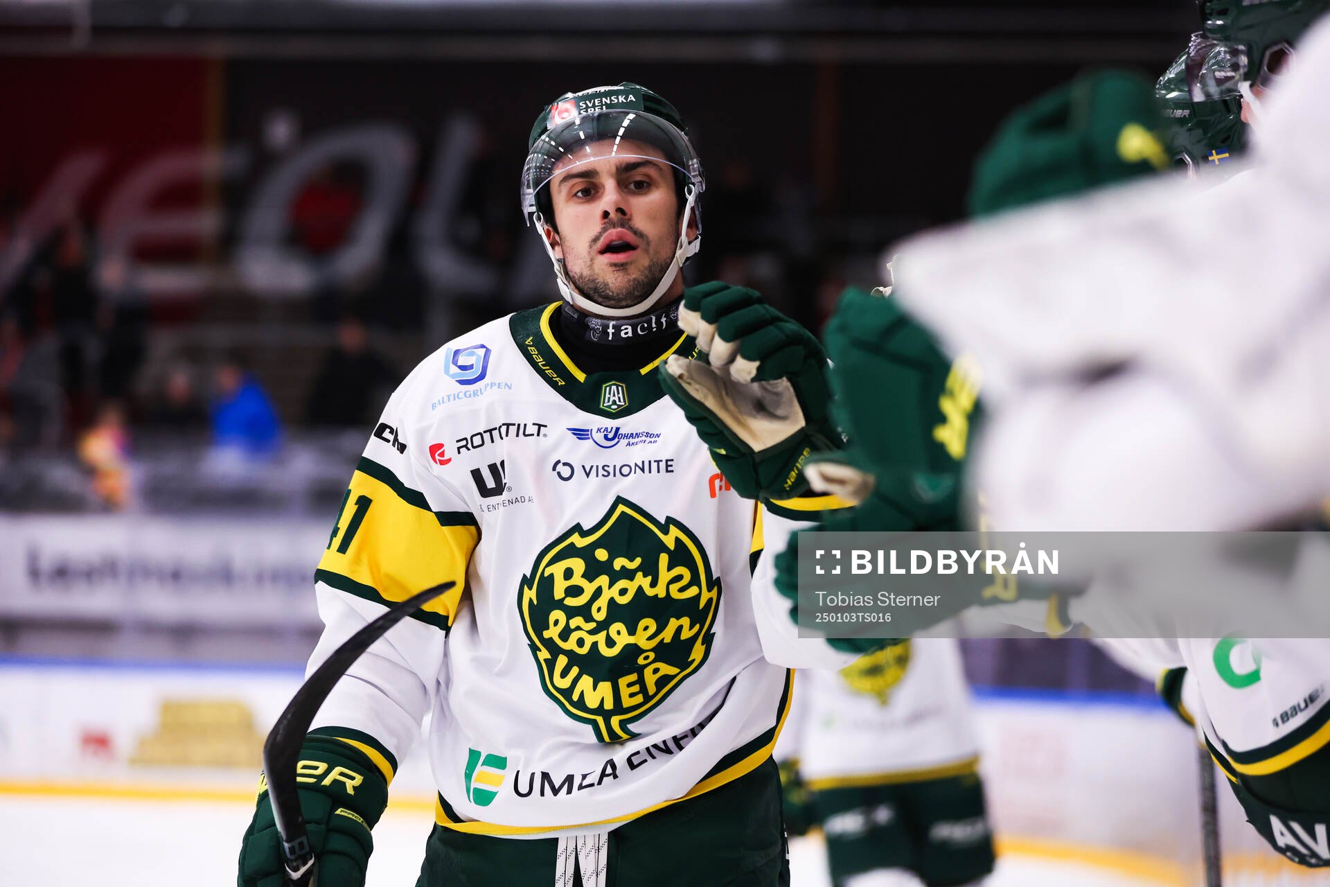 Björklövens Maxime Fortier jublar
