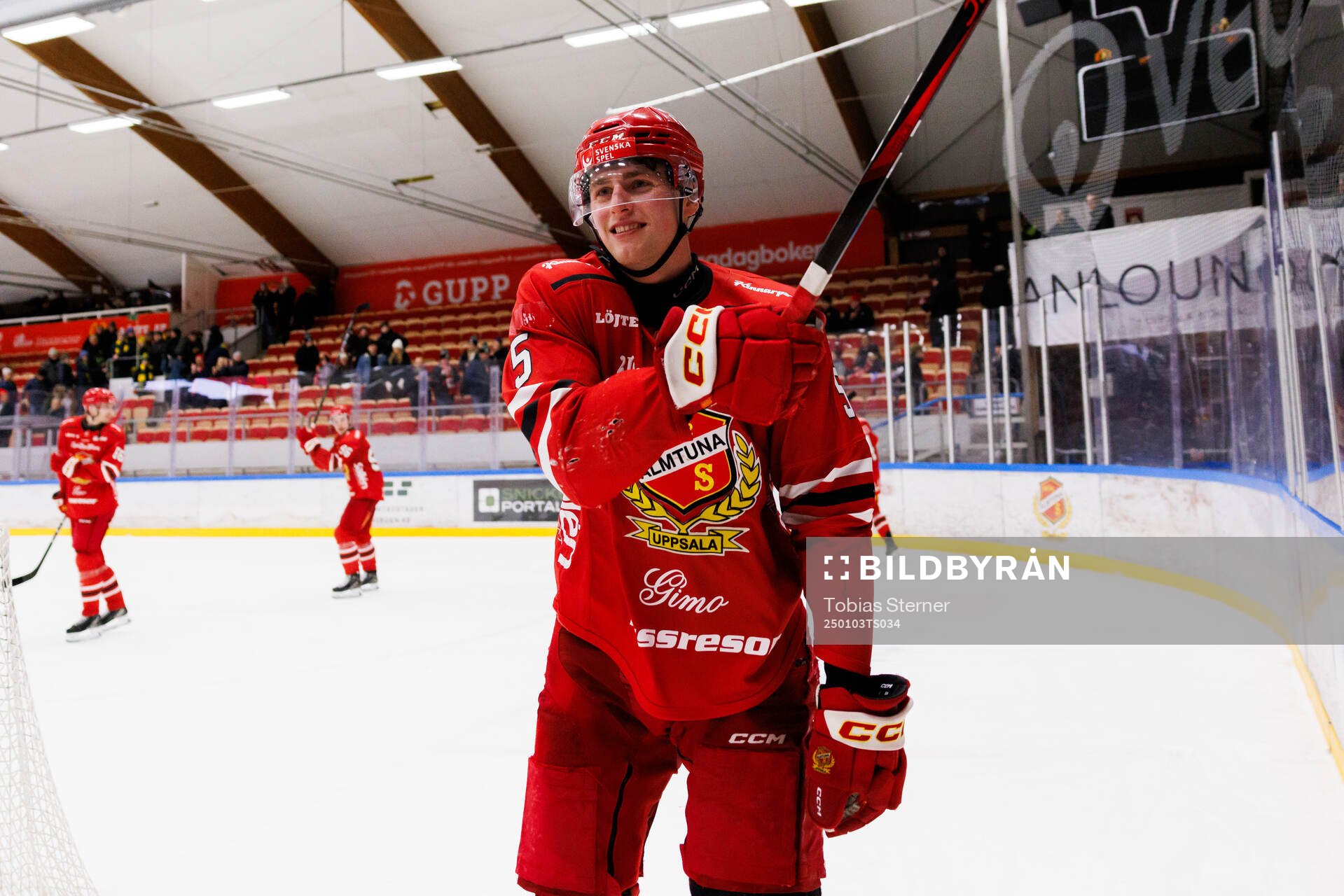 Almtunas Jonatan Lundgren jublar
