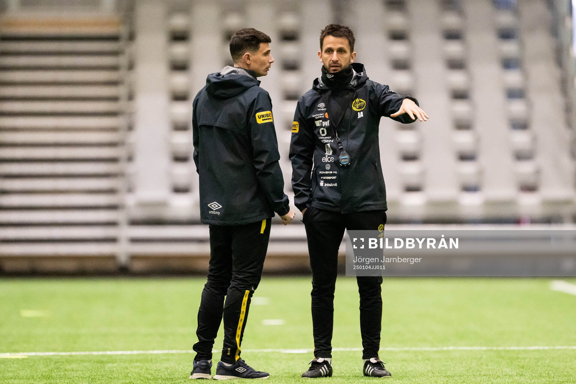 Assisterande tränarna Fredrik Ahlstrand och Javier Agenjo