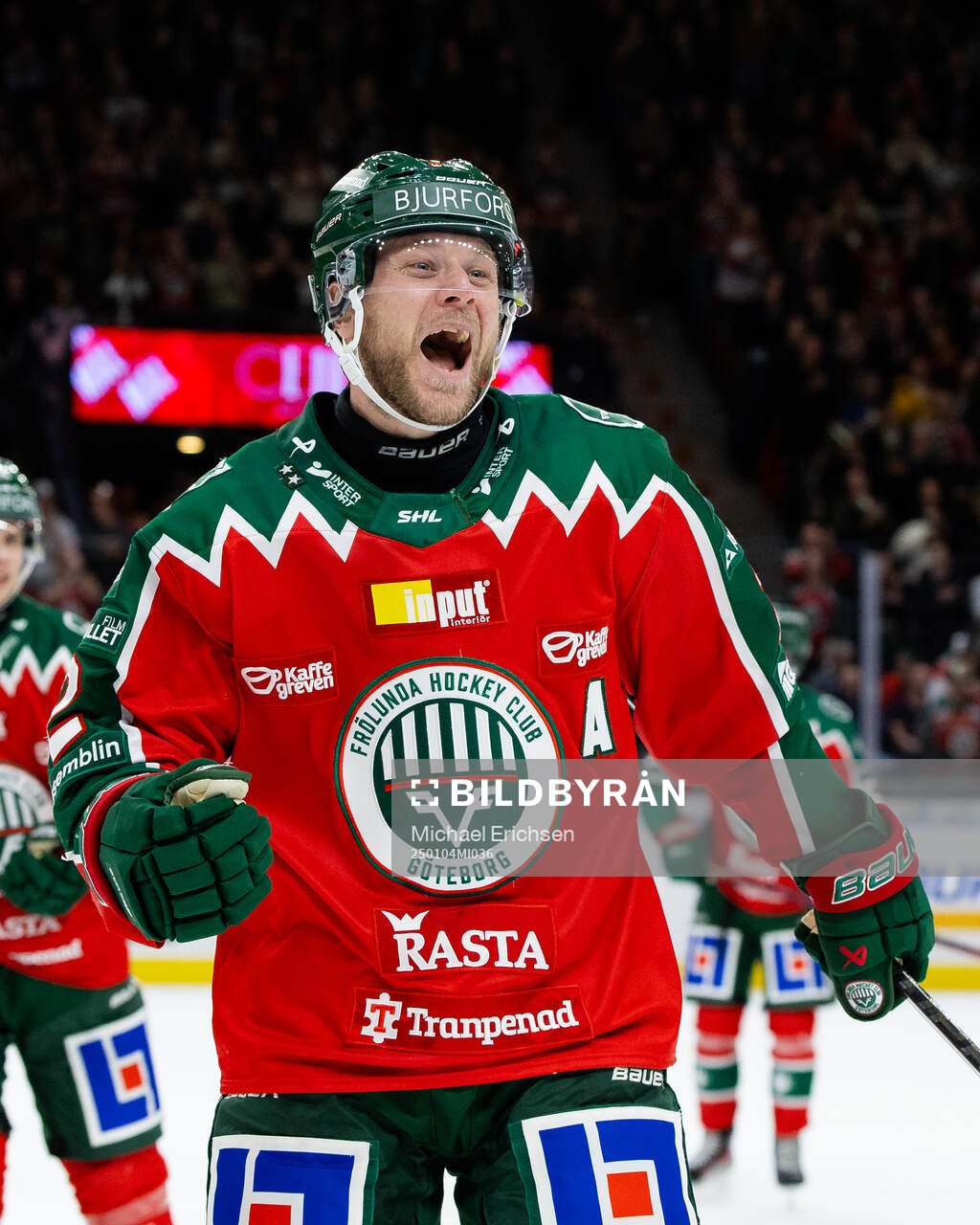 Frölundas Christian Folin jublar
