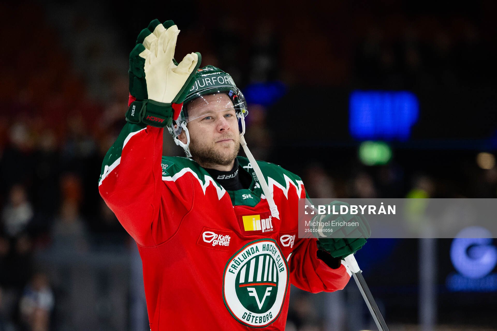 Frölundas Christian Folin  jublar och tackar publiken