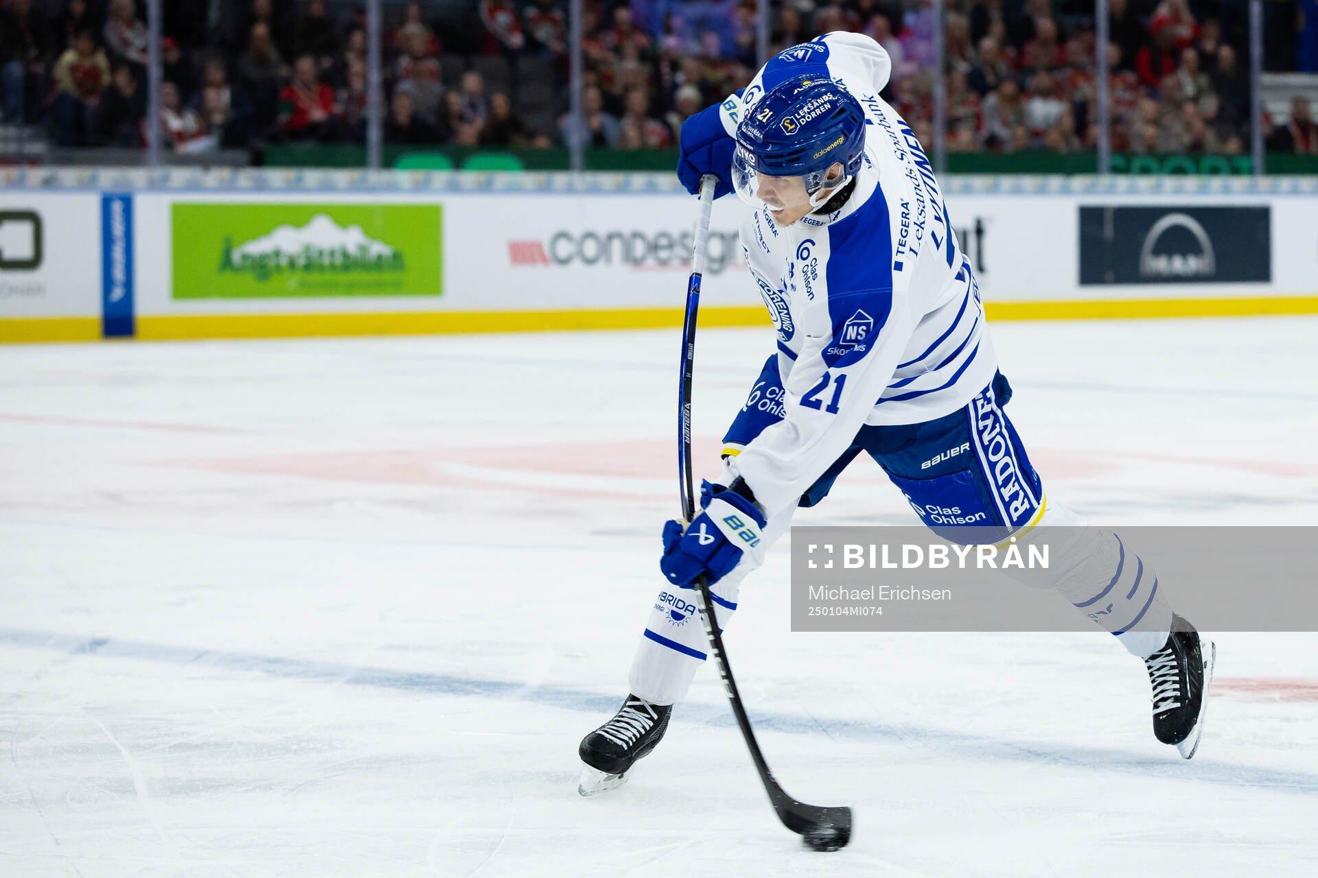 Leksands Joonas Lyytinen skjuter ett skott