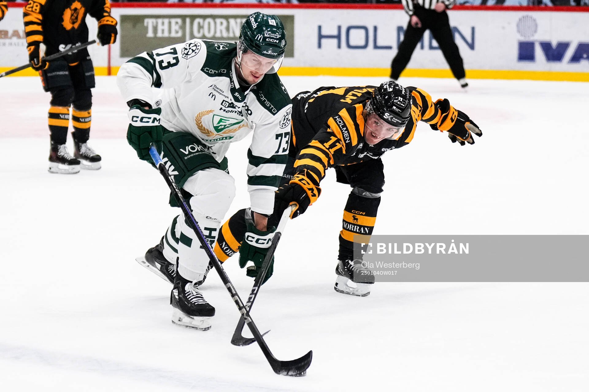 Färjestads Adam Ollas Mattsson och Skellefteås Max