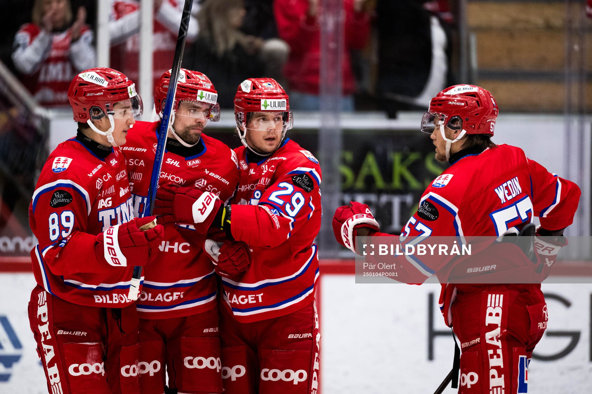 Timrås Filip Hållander jublar