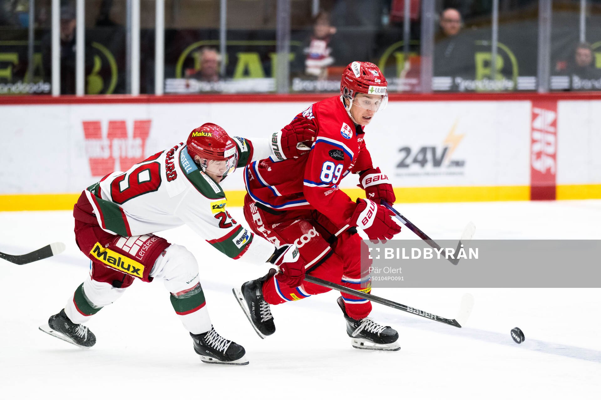Modos Mikkel Aagaard och Timrås Oliver Kapanen