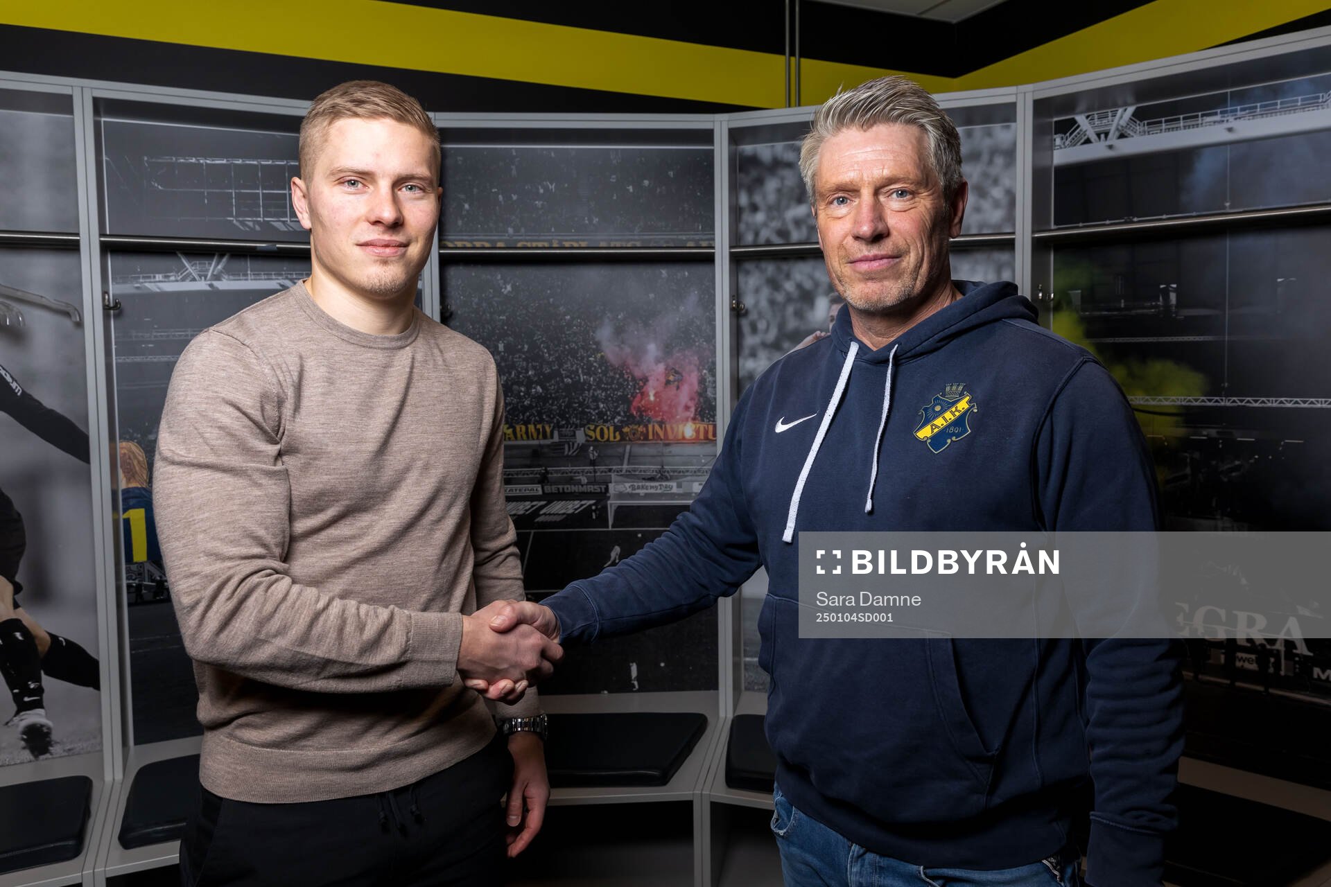 Jere Uronen och AIKs sportchef Thomas Berntsen