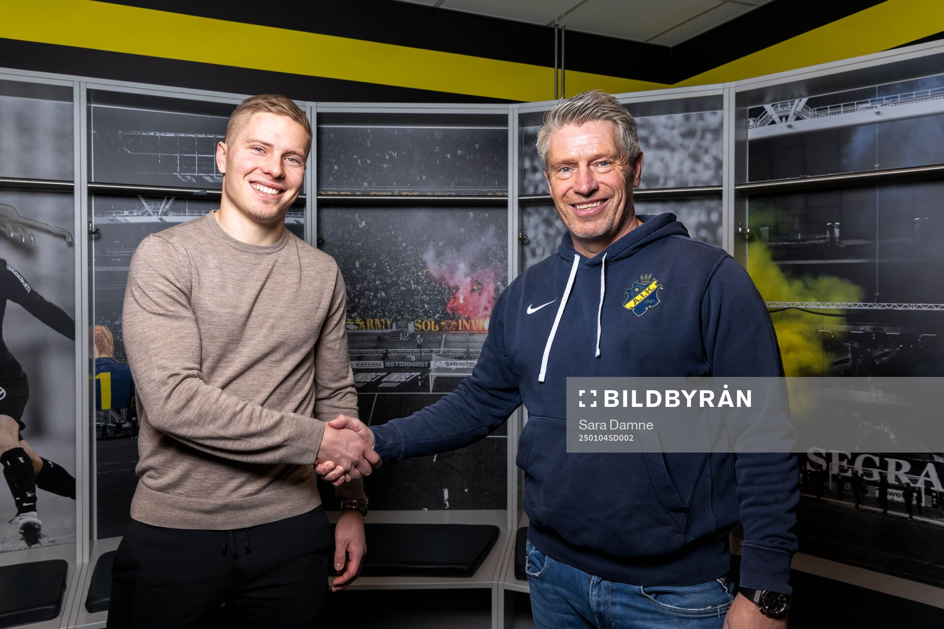 Jere Uronen och AIKs sportchef Thomas Berntsen