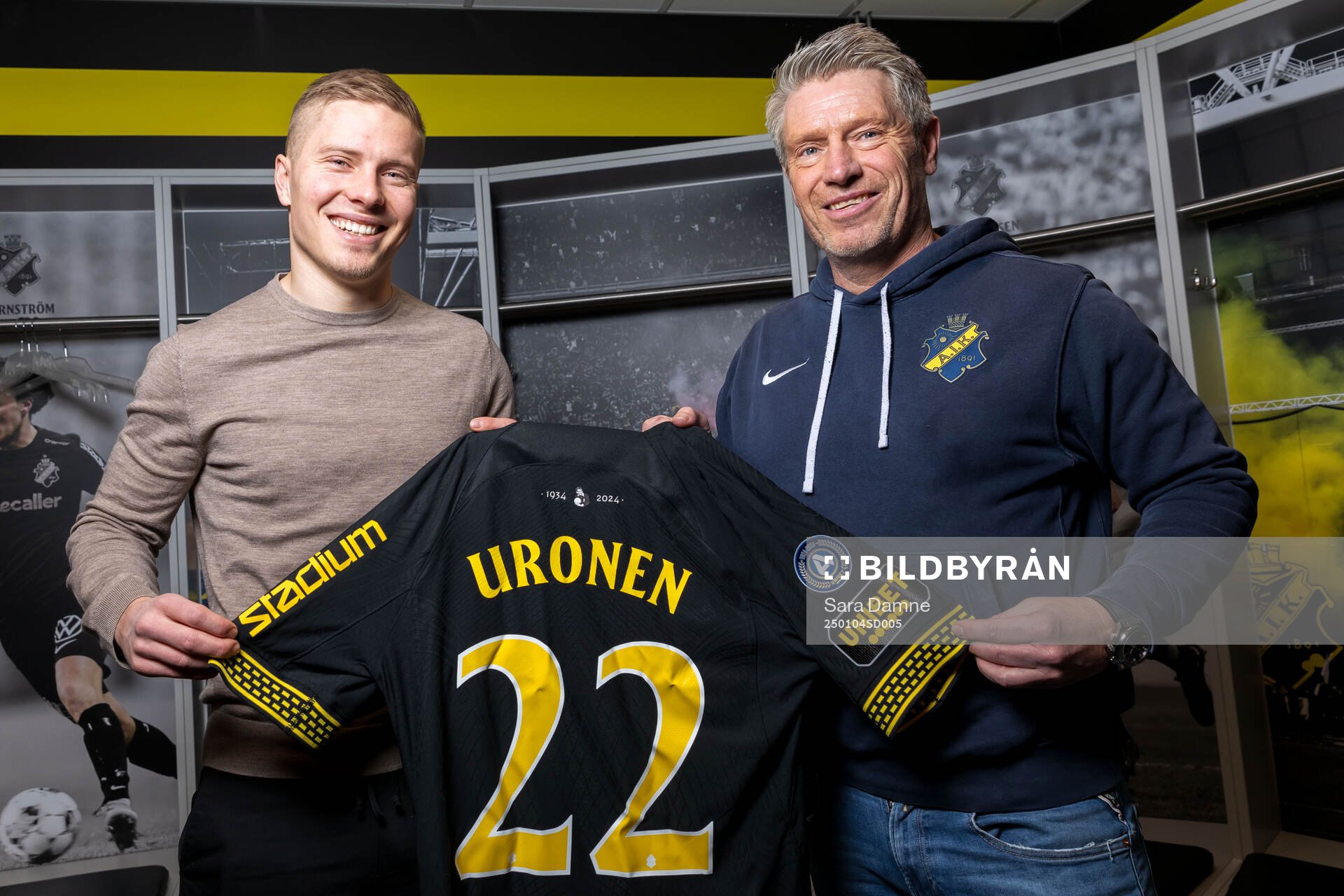 Jere Uronen och AIKs sportchef Thomas Berntsen