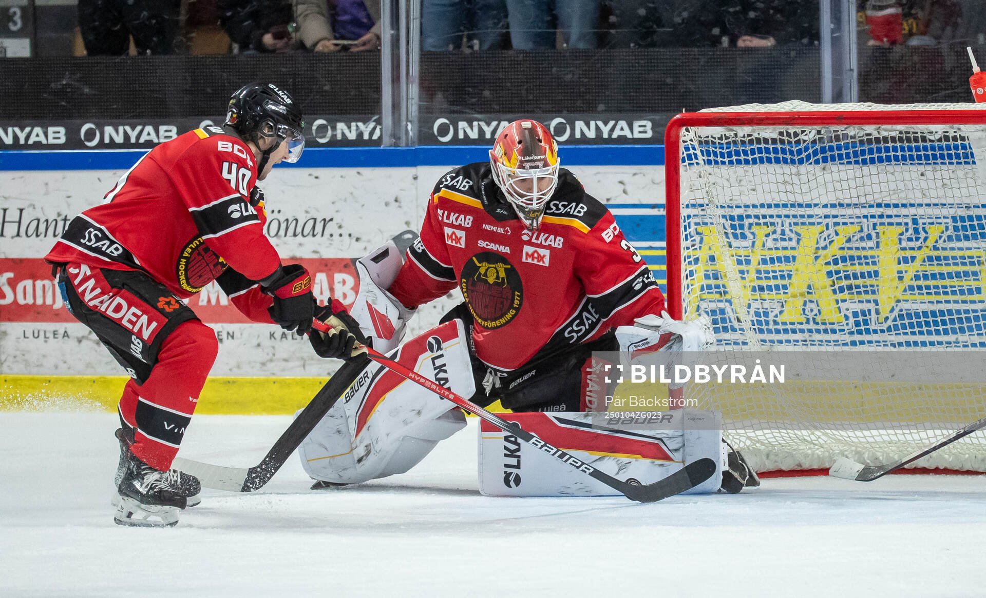 Luleås David Lilja och målvakt Matteus Ward