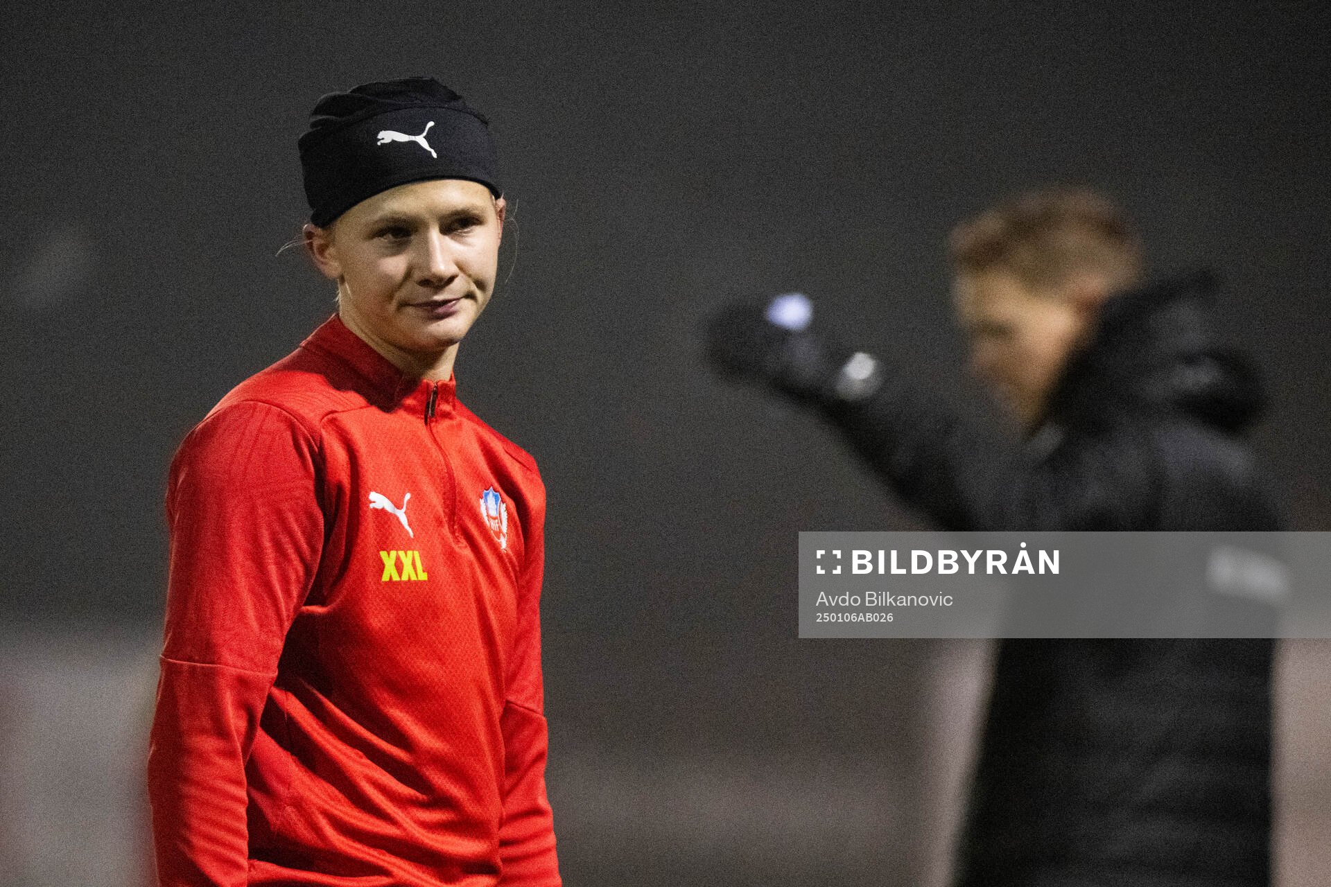 Helsingborgs Alma Larsson under en gemensam fotbollsträning med Helsingborgs herr och damlag den 6 januari 2025 i Helsingborg. 
