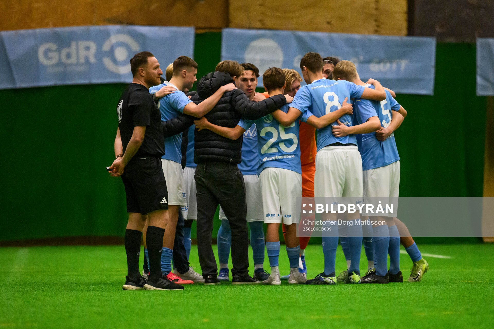 Malmö FF P16s spelare samlas