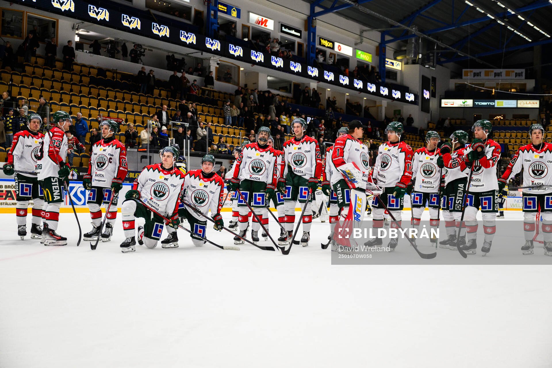 Frölundas spelare jublar