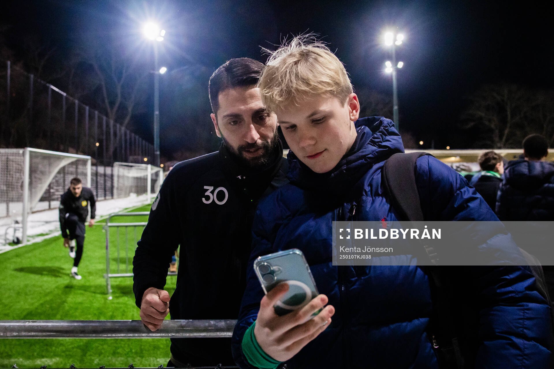 Nahir Besara med supportrar