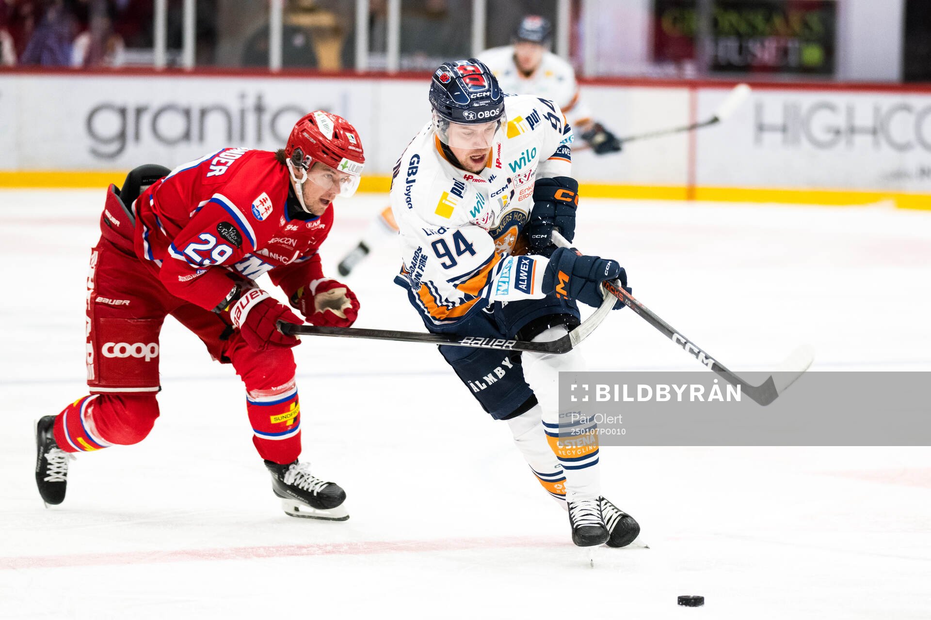 Timrås Filip Hållander och Växjös Joel Persson